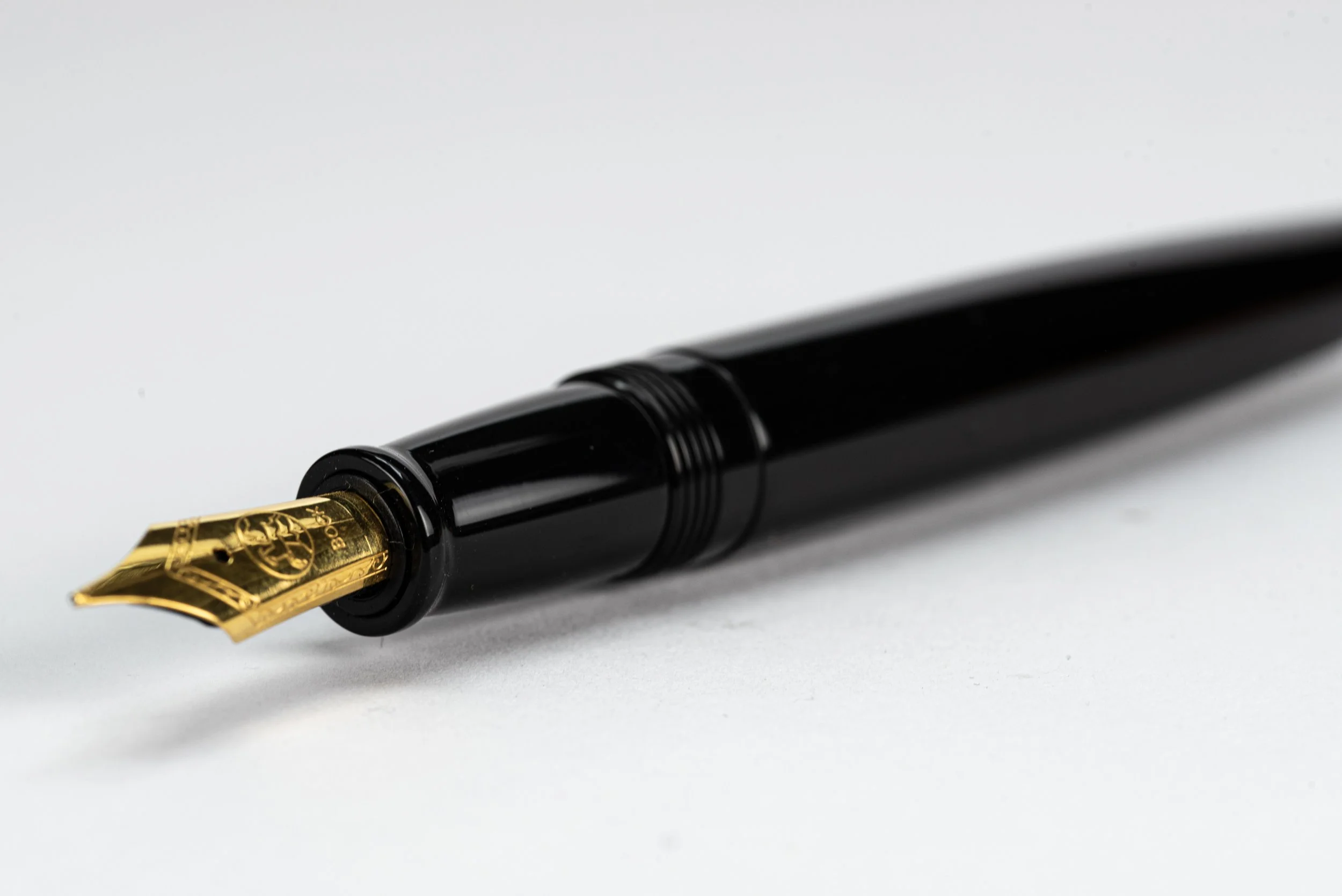 thumbnail interactive-video image 1 of Wing Sung 628 Fountain Pen | Black Torpedo With Gold Clip | Fine Nib | Resin Body 1 of 4
