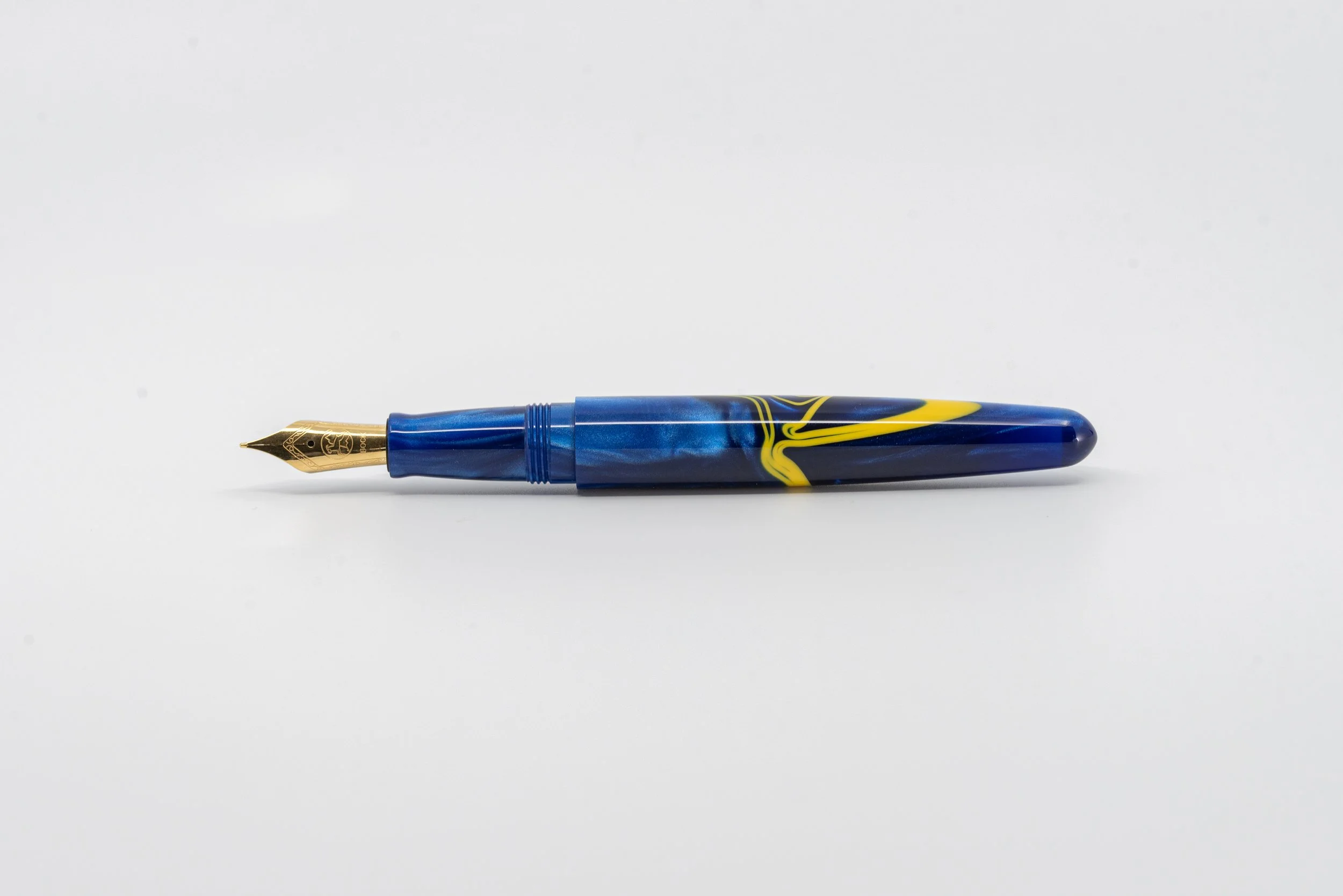 Clyde pen company Veetwo slim Mirror pool fountain pen3.jpg