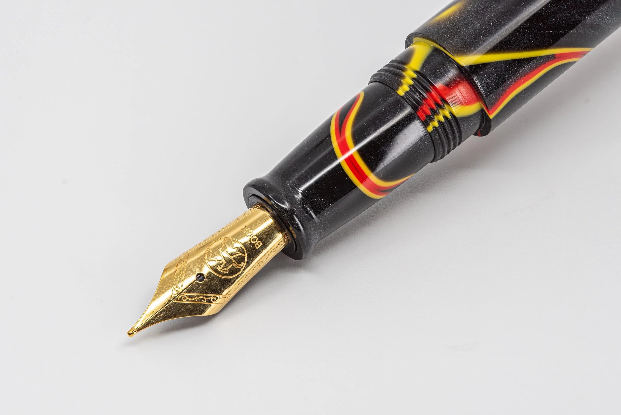 Clyde pen company Cream black Ebonite veetwo clipped foiuntain pen2.jpg