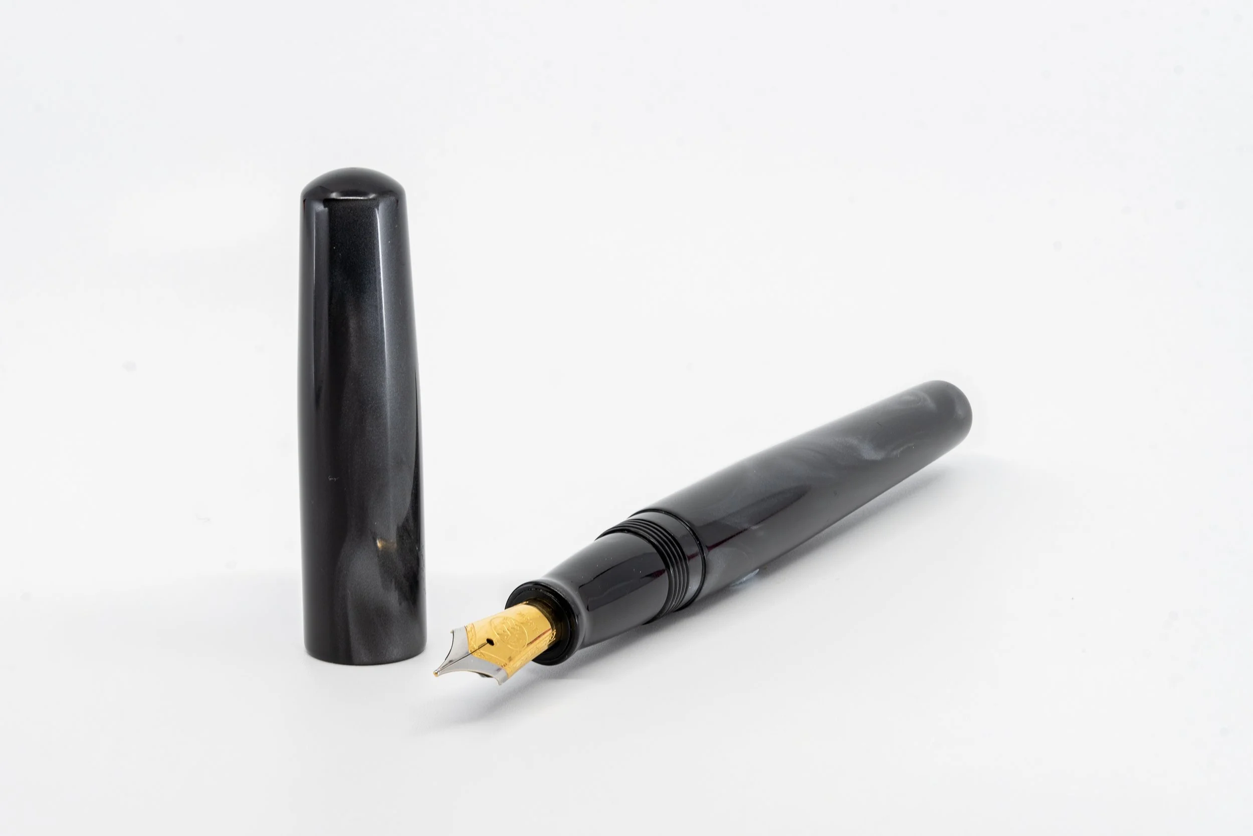 Clyde pen company black mother of pearl fountain pen4.jpg