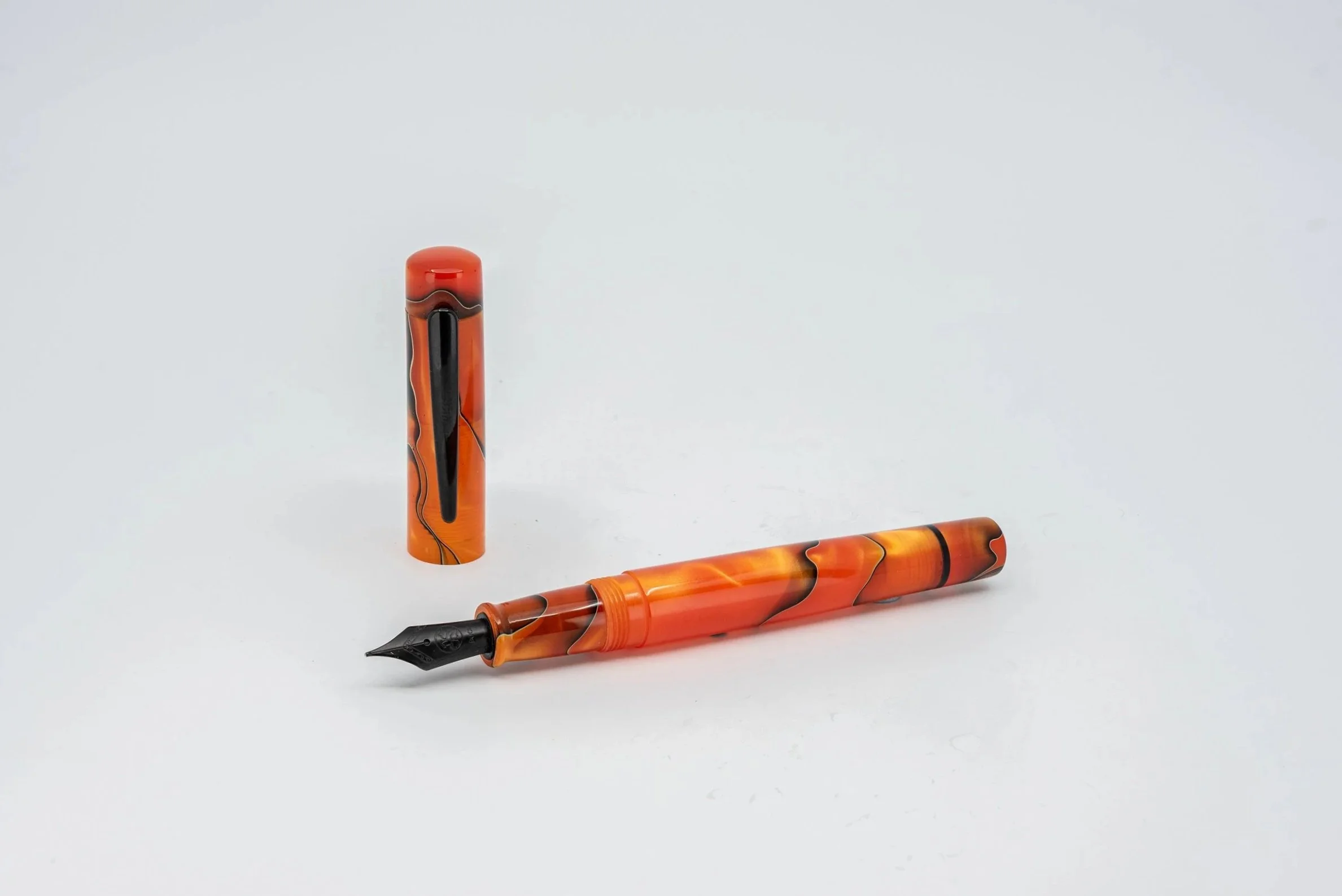 Clyde+pen+company+Indian+summer+fountain+pen+2.jpg