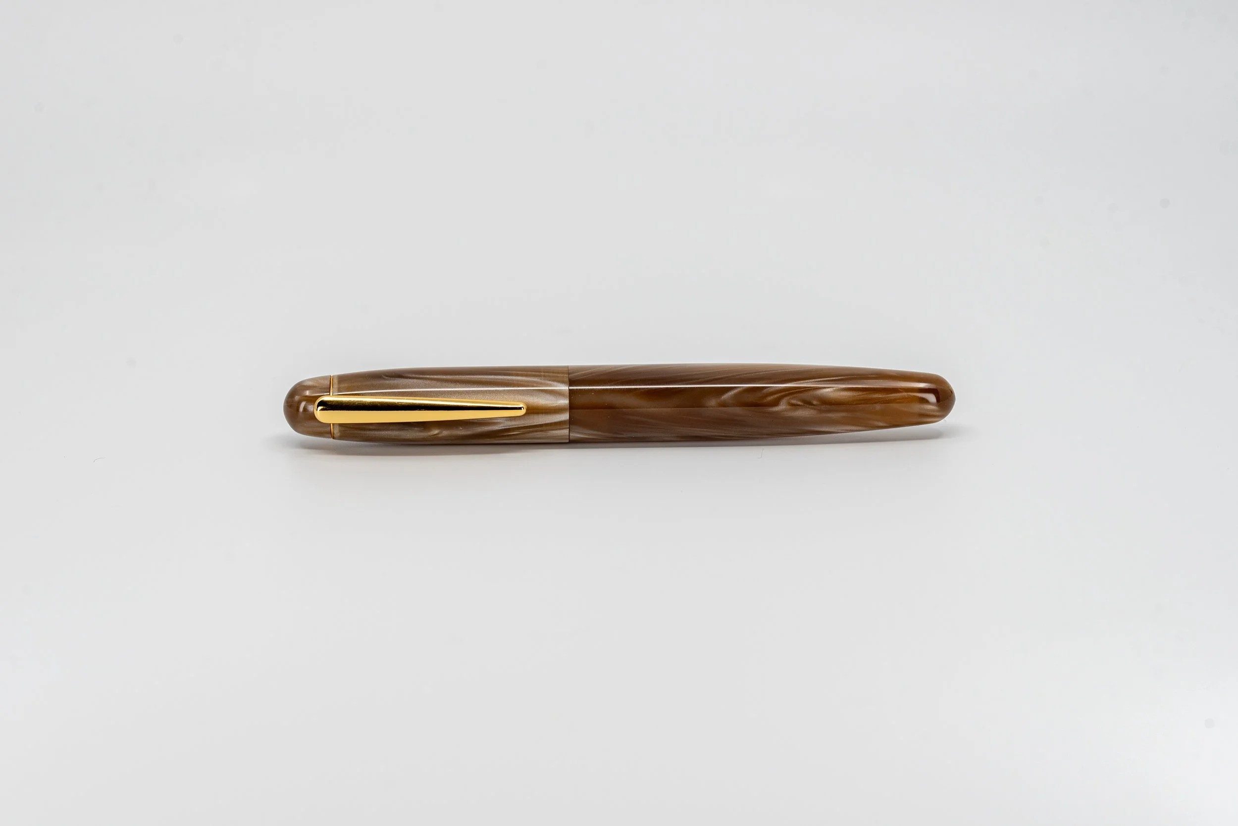 Clyde pen company Veetwo clipped cafe au lait fountain pen3.jpg