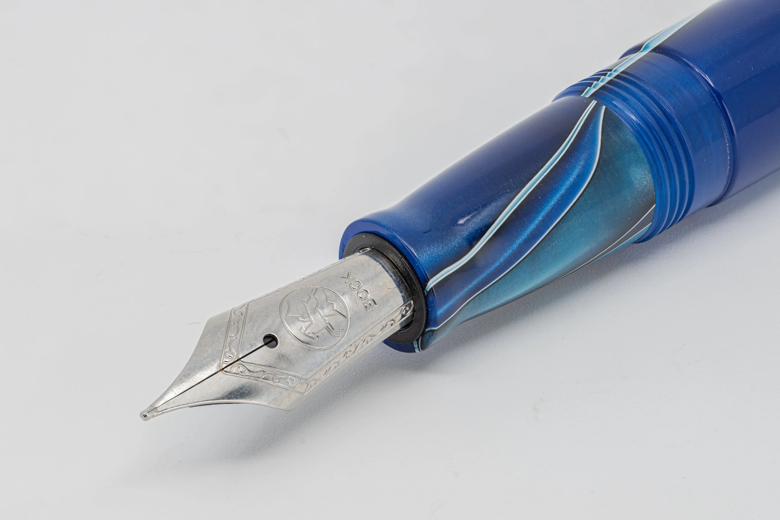 Clyde pen company Omni slim Antarctica fountain pen 3.jpg