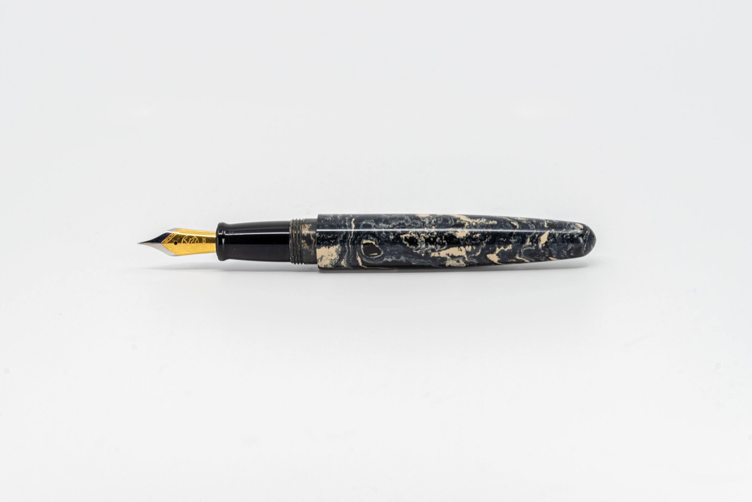Clyde pen company Cream black Ebonite veetwo clipped foiuntain pen4.jpg
