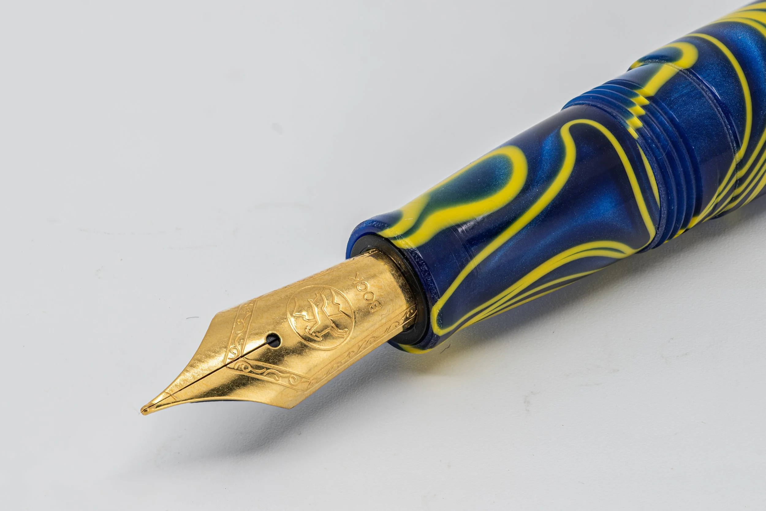 Clyde pen company Omni slim Antarctica fountain pen 3.jpg