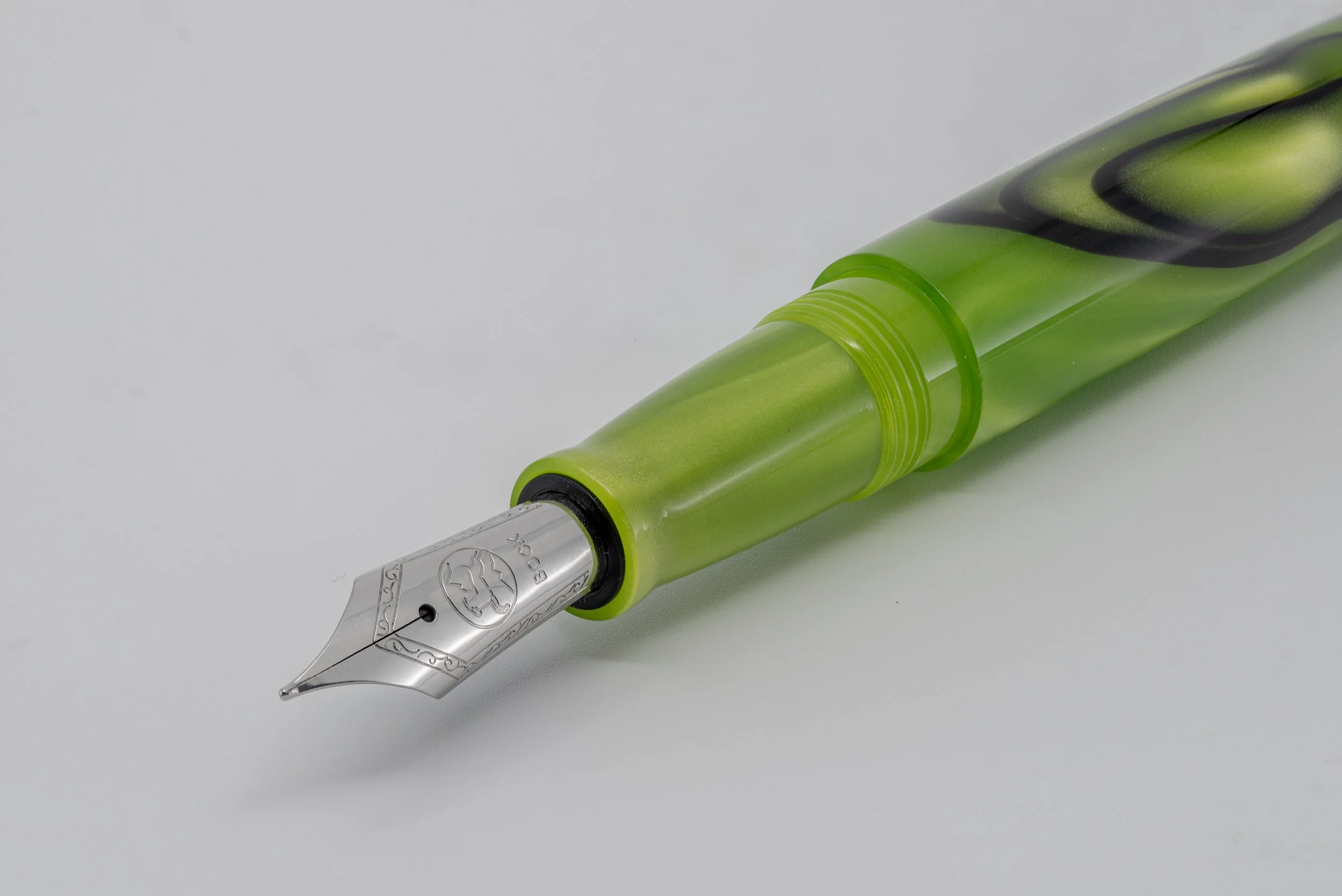 Clyde pen company Toxic green fountain pen2.jpg