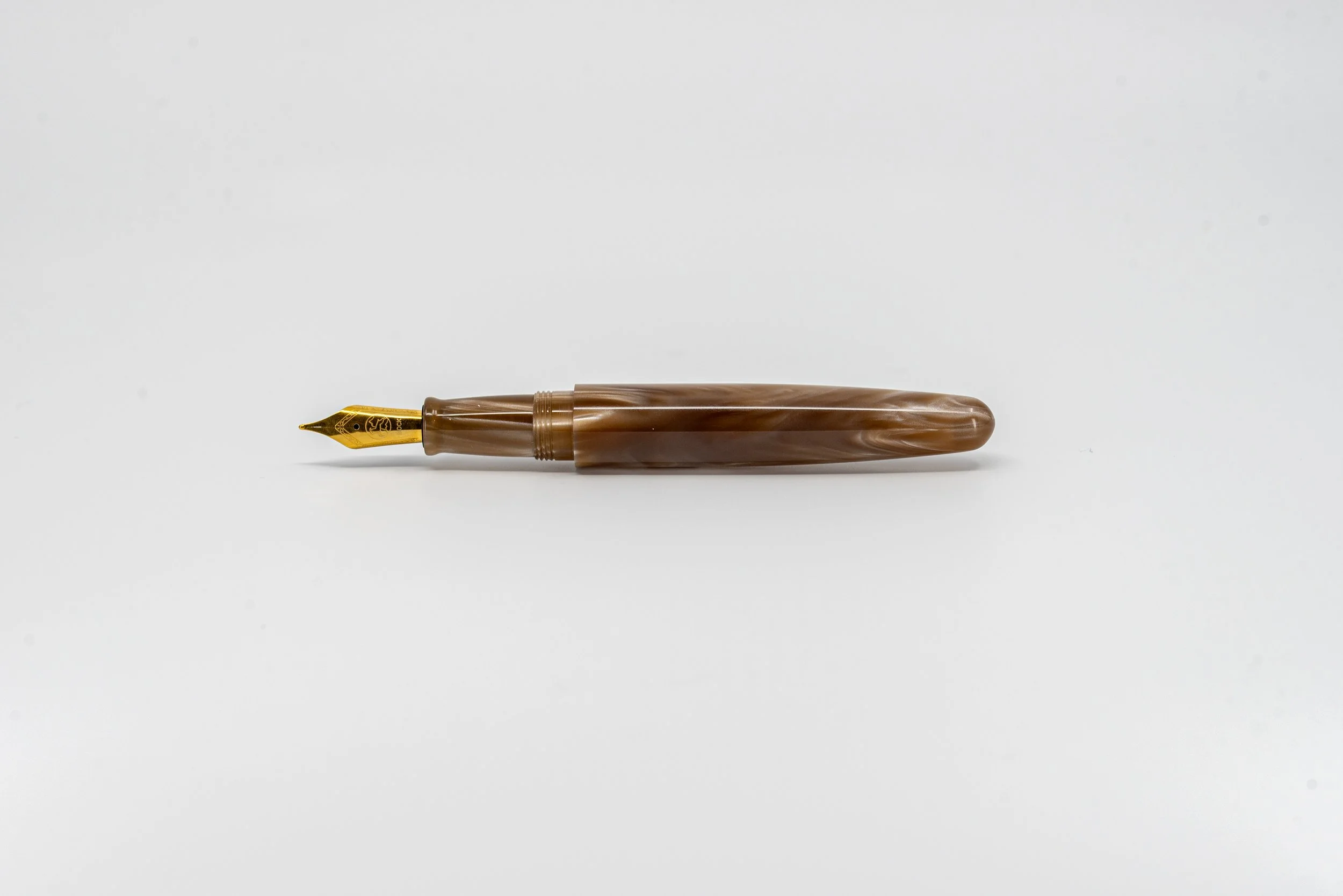 Clyde pen company Veetwo clipped cafe au lait fountain pen4.jpg