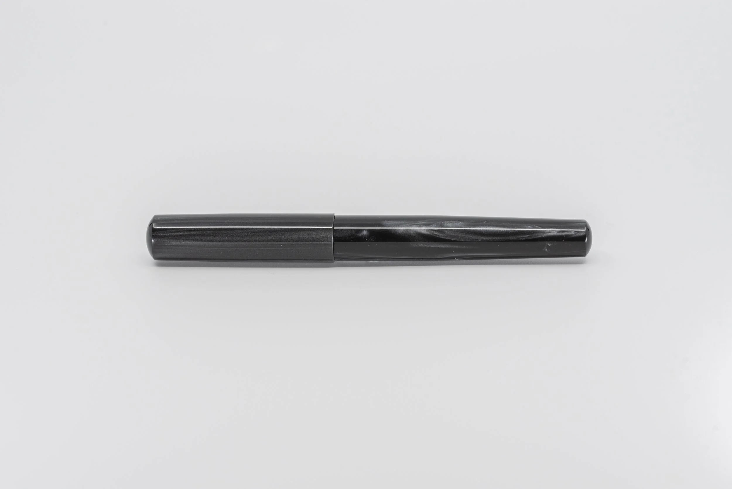 Clyde pen company Black mother of Pearl fountain pen 4.jpg