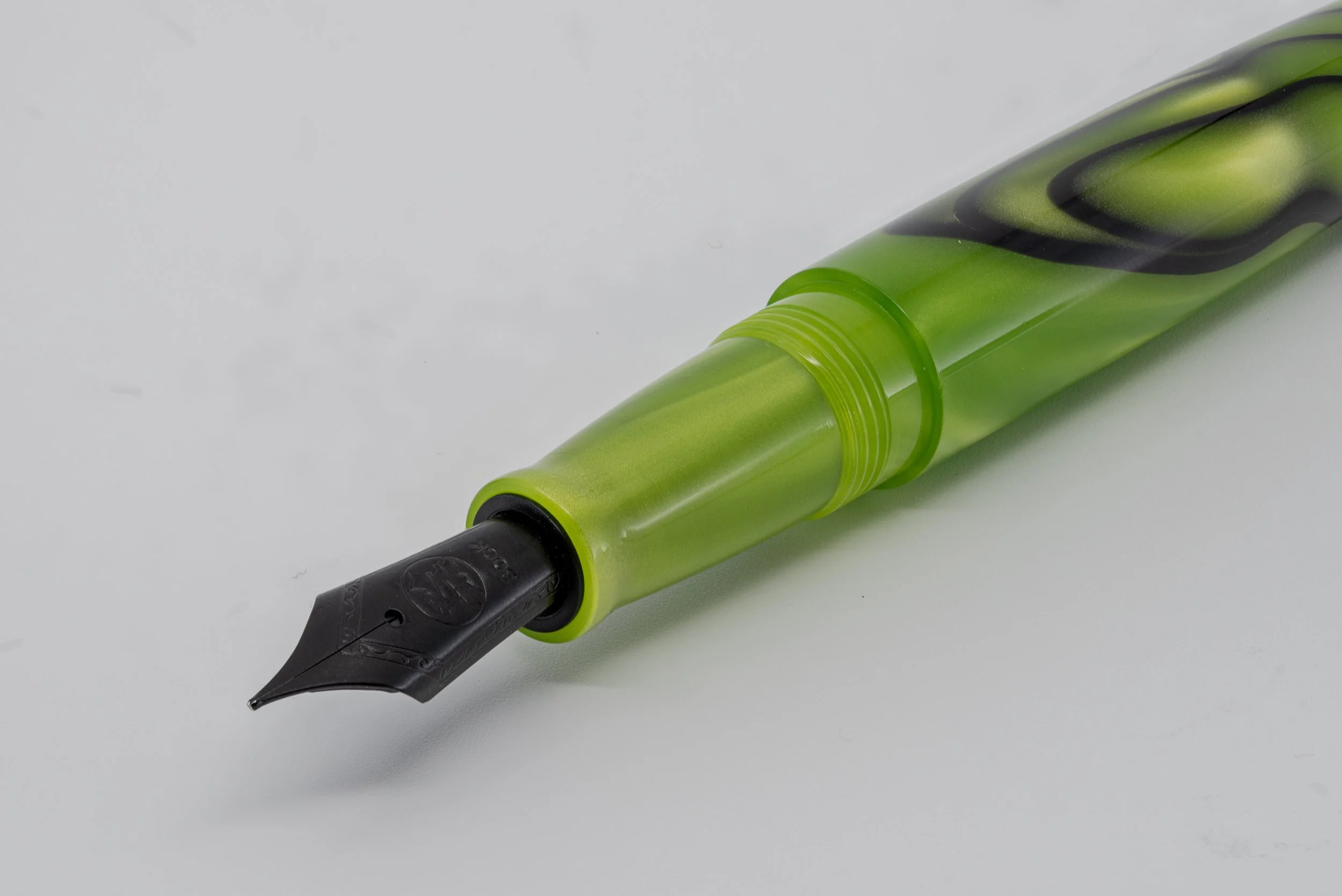 Clyde pen company Toxic green fountain pen3.jpg
