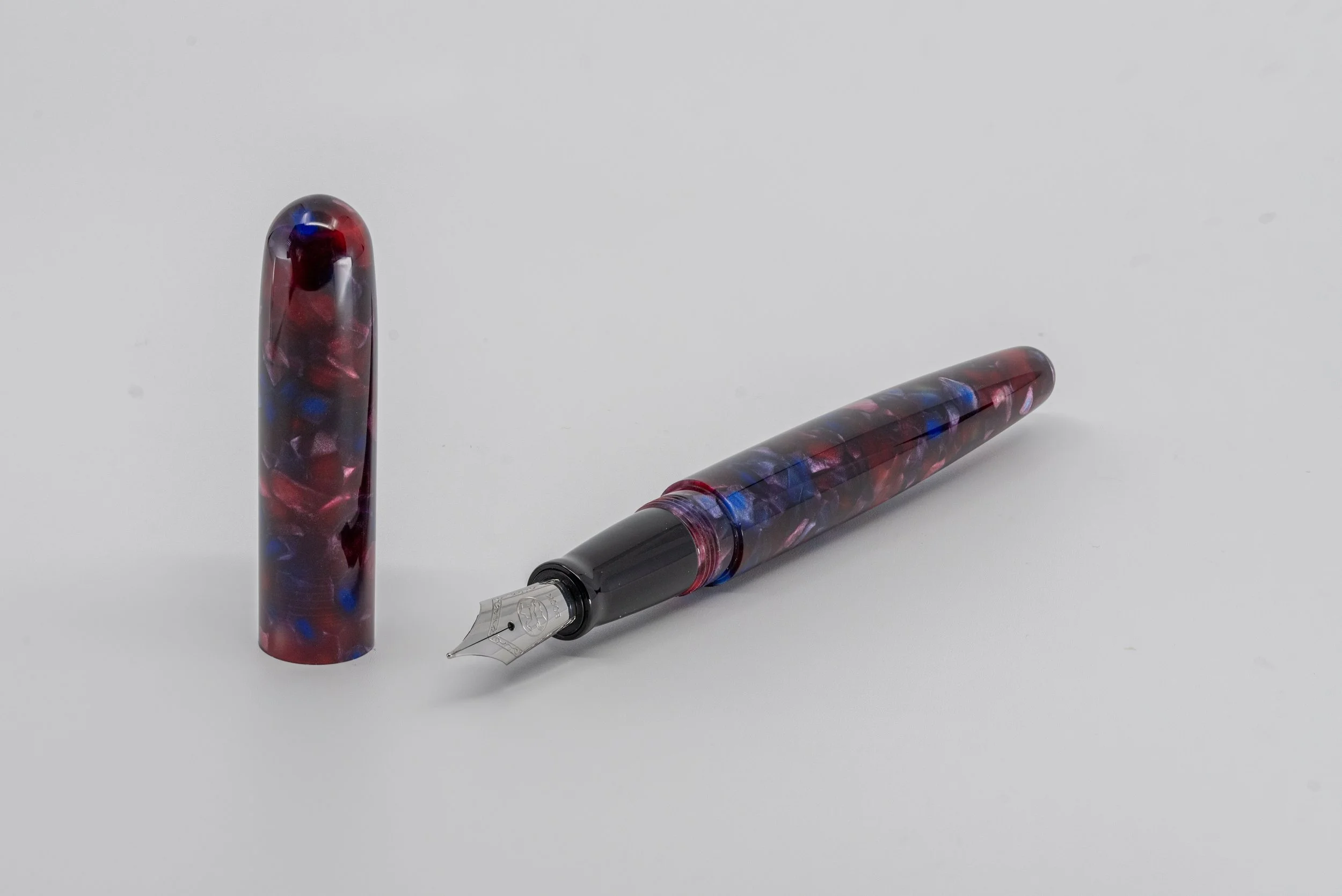 Clyde pen company veetwo slimNebular fountain pen1.jpg