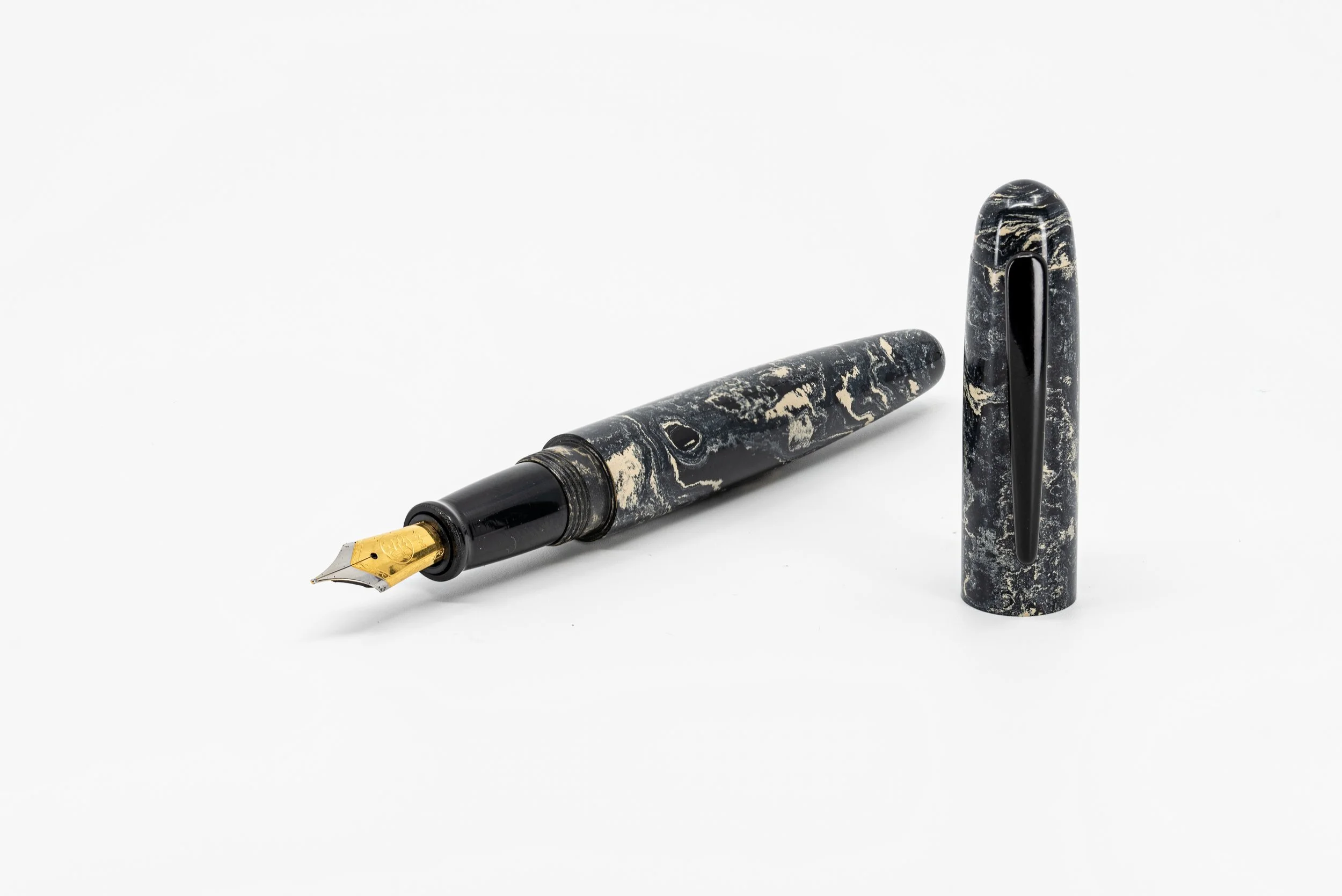 Clyde pen company Cream black Ebonite veetwo clipped foiuntain pen.jpg