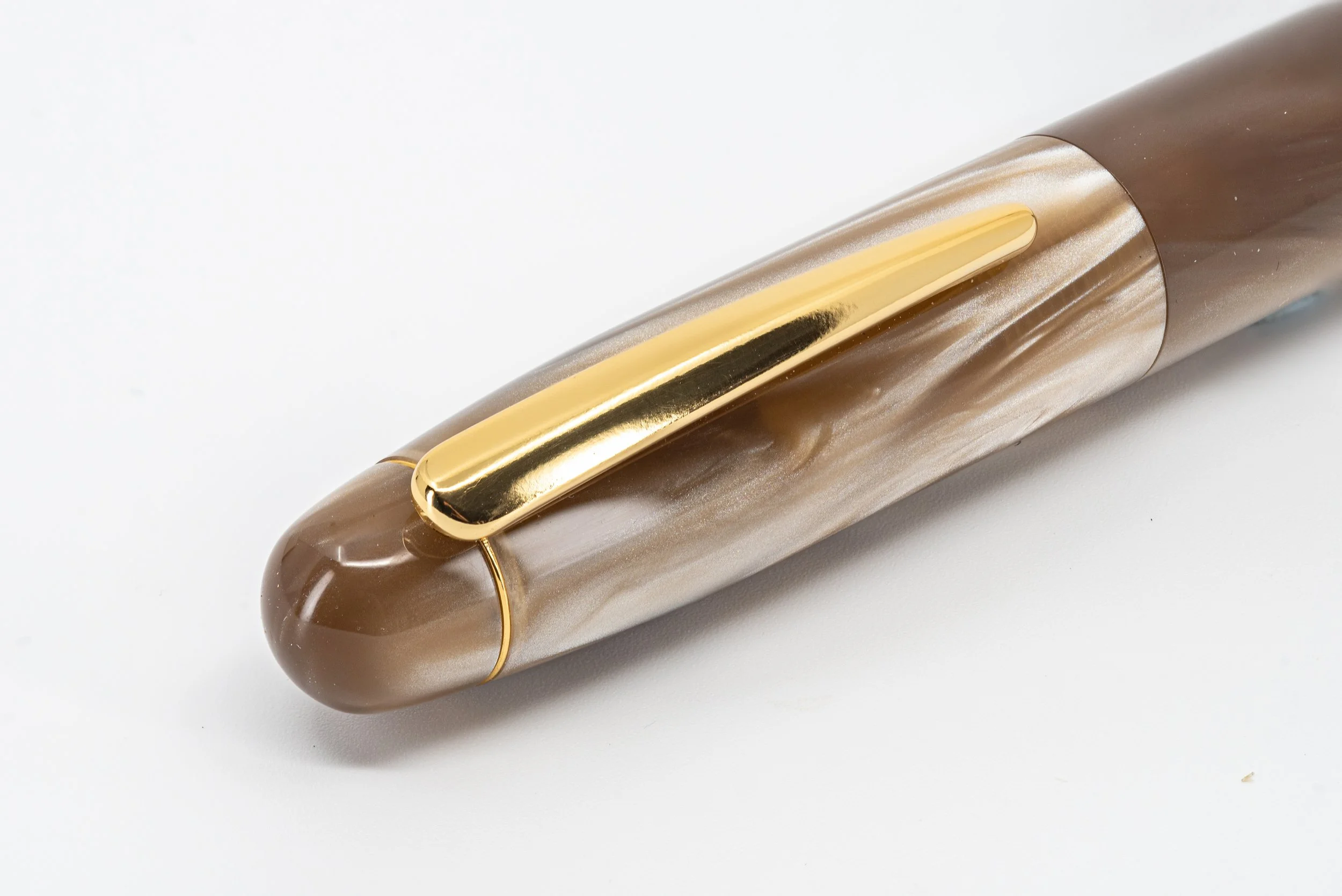 Clyde pen company Veetwo clipped cafe au lait fountain pen1.jpg