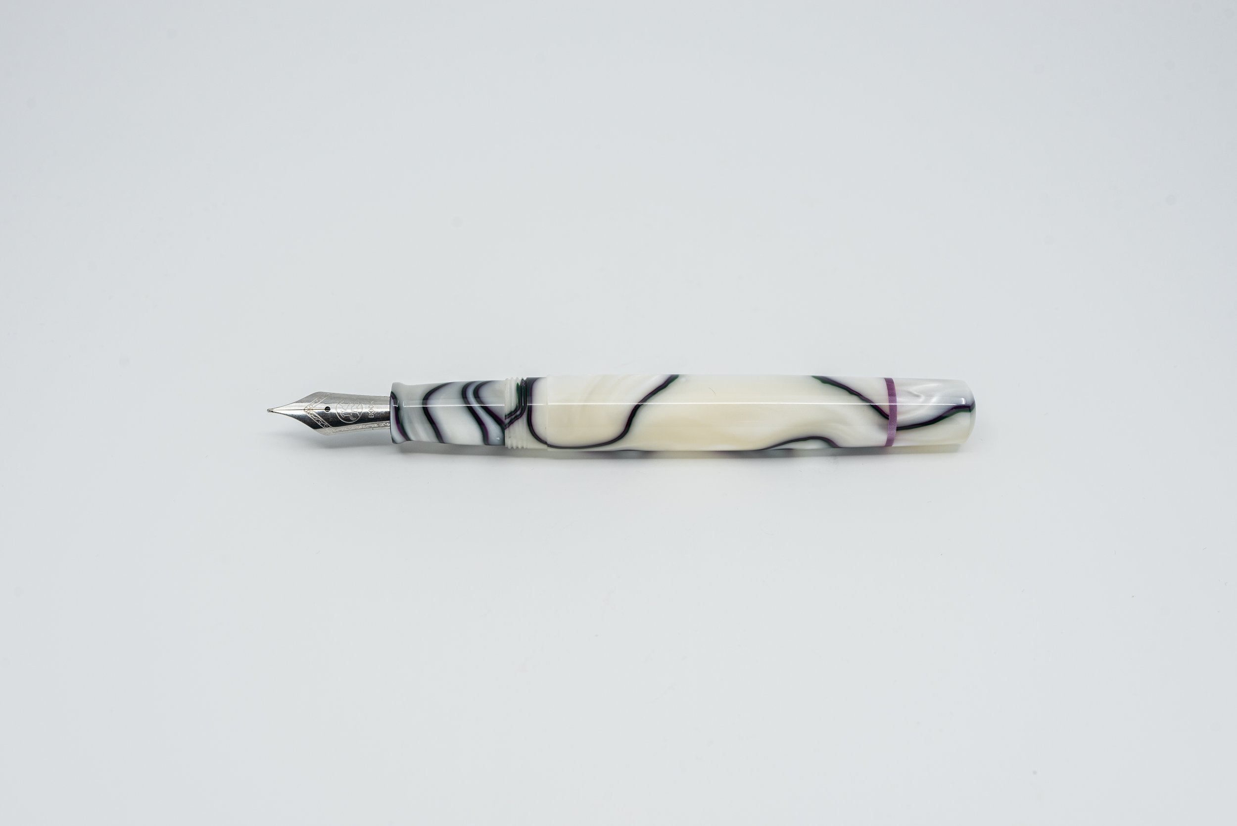 CLYDE pen company Omni clipped Orchid fountain pen 7.jpg