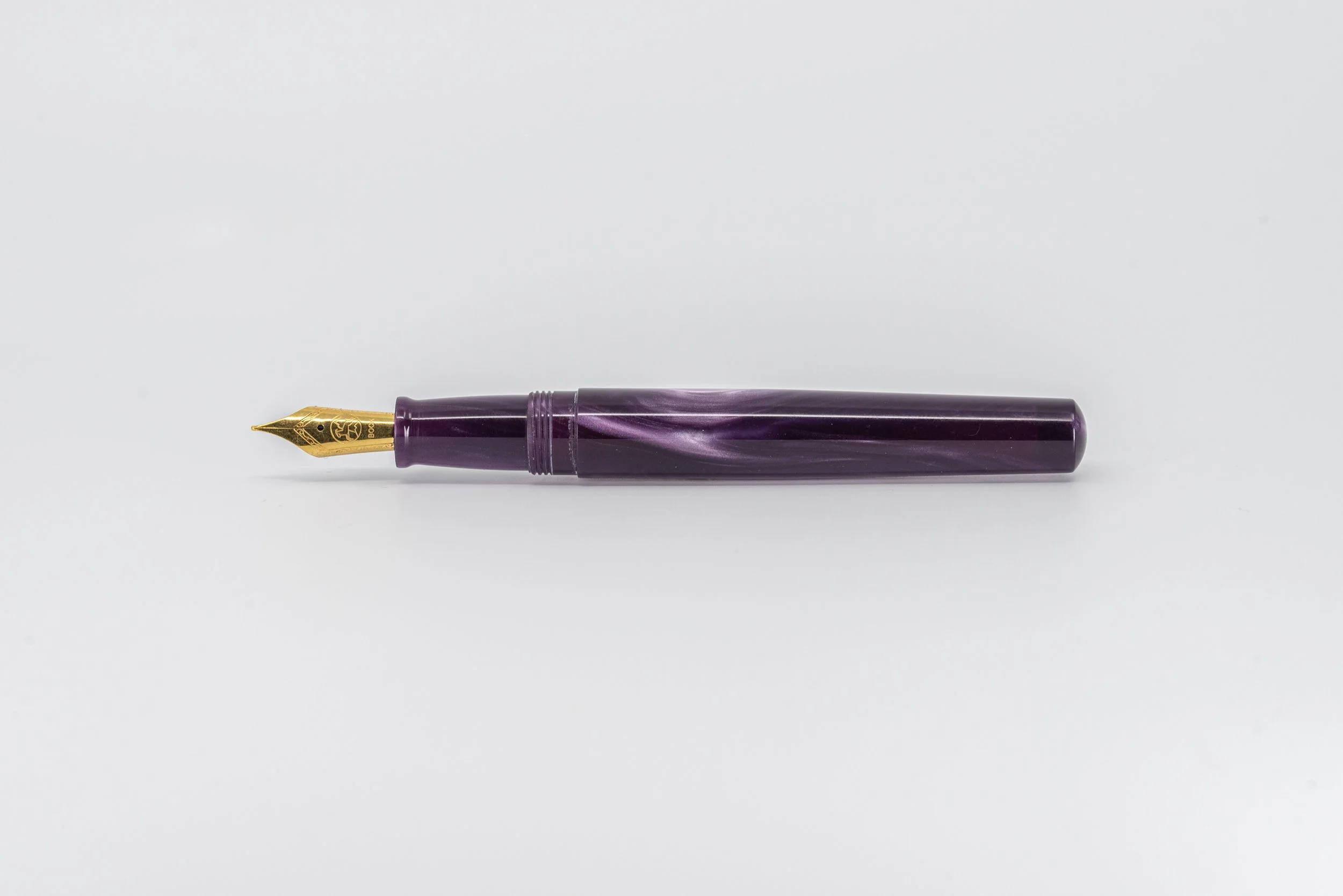 Clyde pen company Lavender Pearl fountain pen.jpg