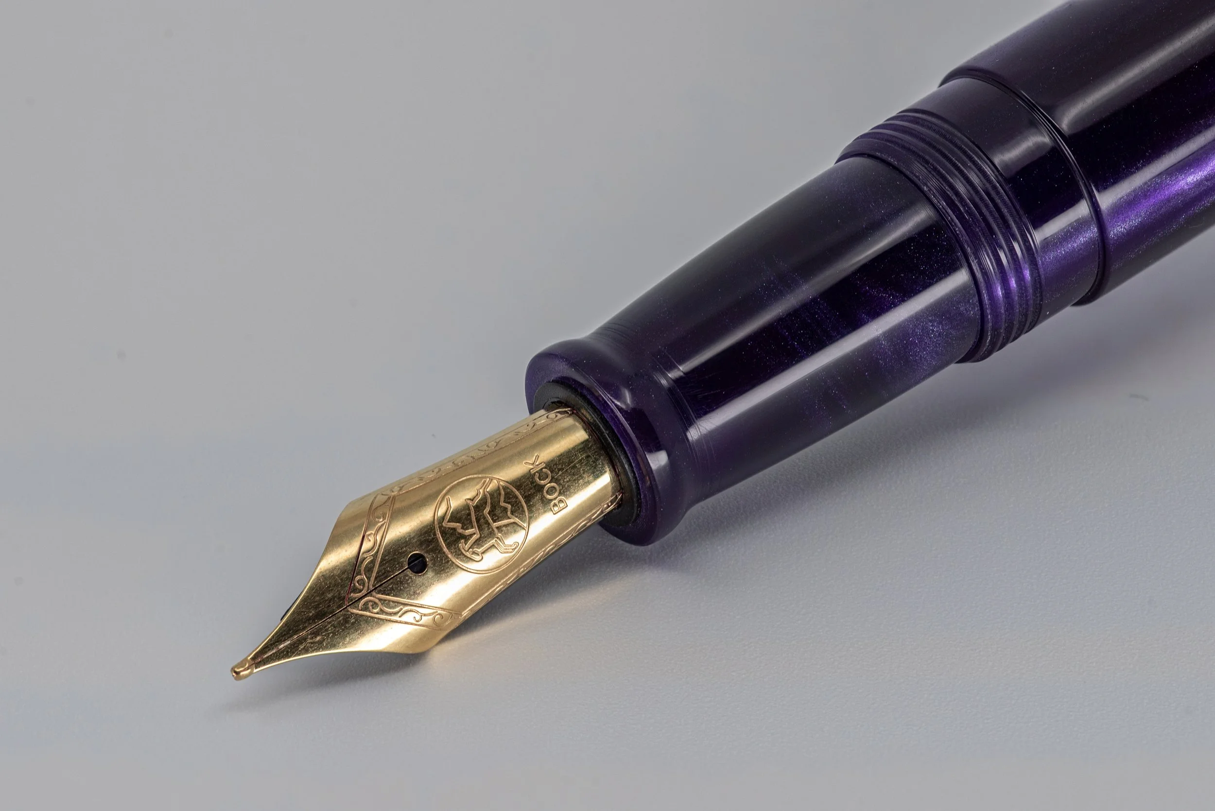 Clyde pen company Omni Wicked purple fountain pen5.jpg