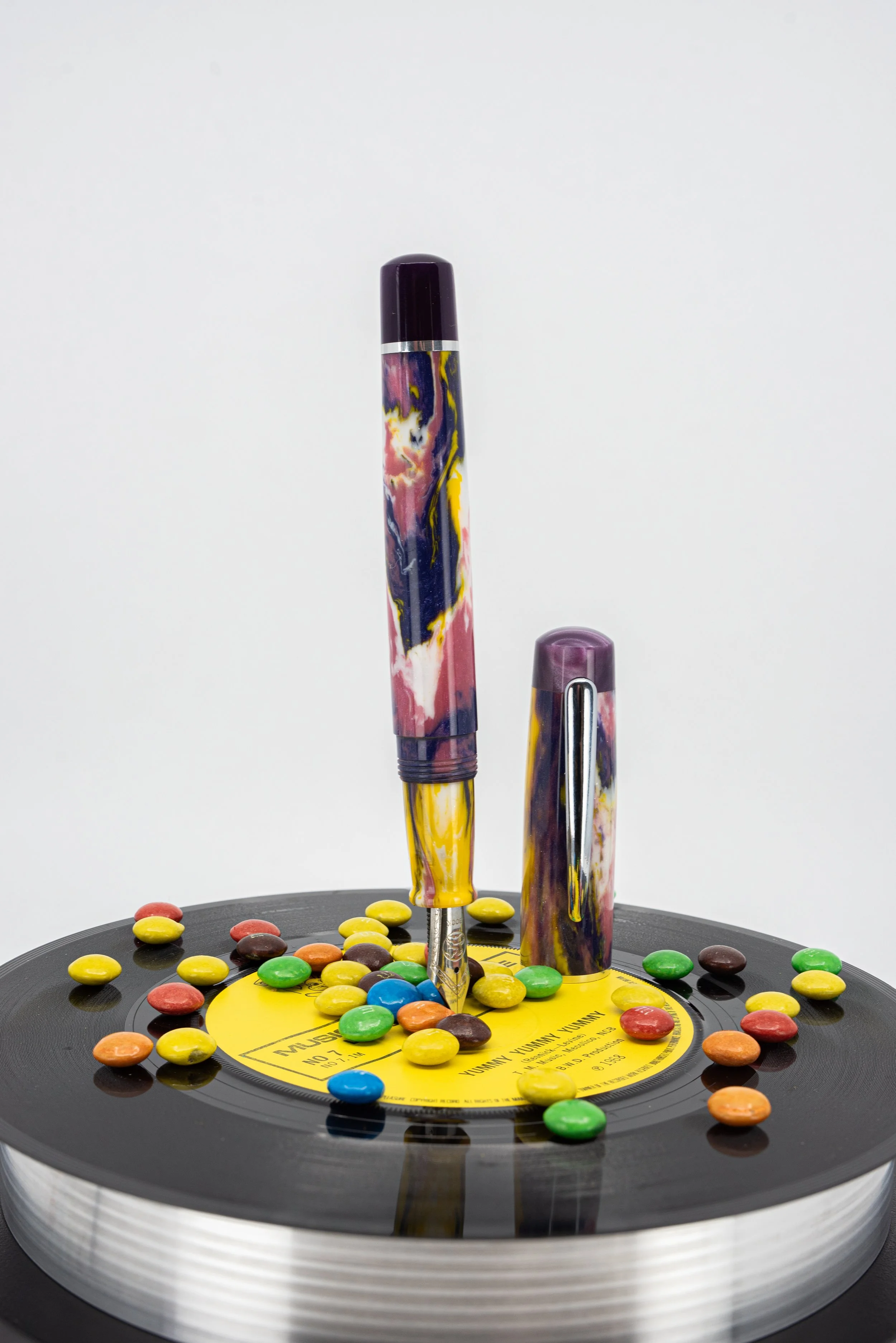 Clyde pen company Traditional Tutti Frutti Fpuntain pen 2.jpg