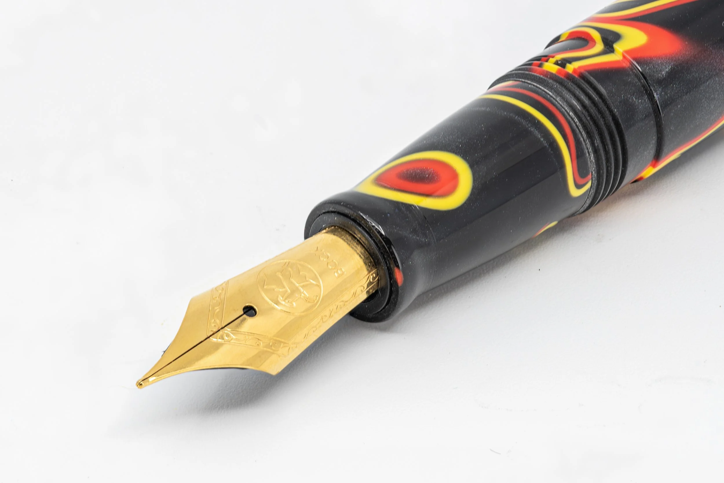 Clyde pen company Omni slim Firecracker fountain pen 4.jpg
