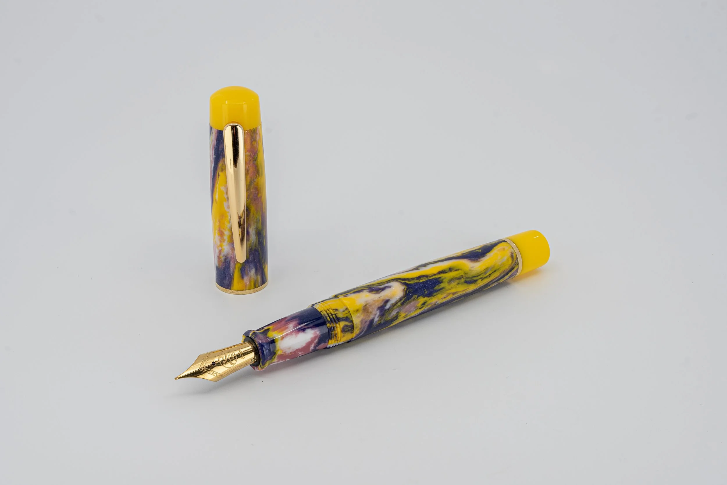 Clyde pen company Traditional Tuttie Fruitti Yellow fountain pen 1.jpg