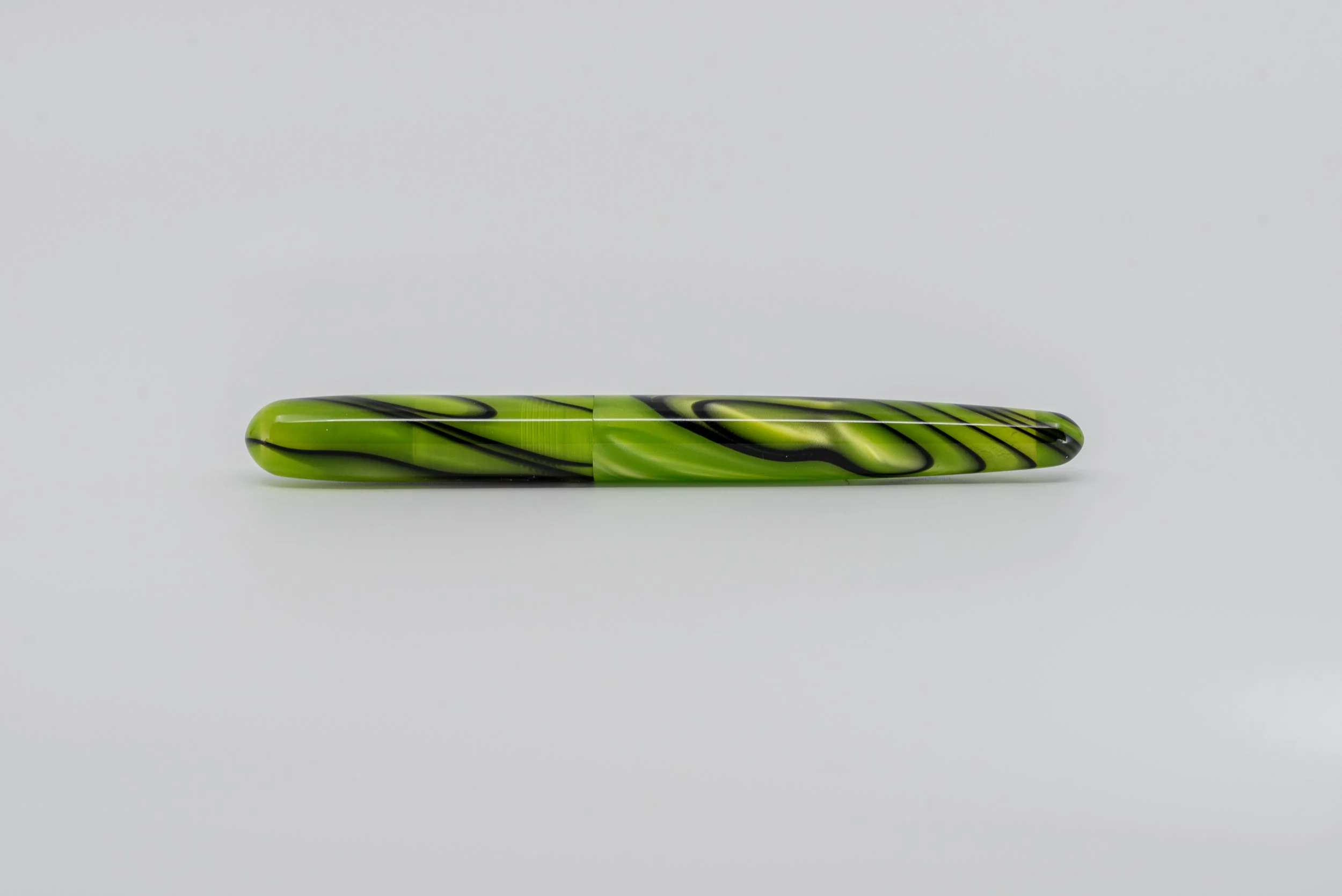 Clyde pen company Toxic green fountain pen5.jpg