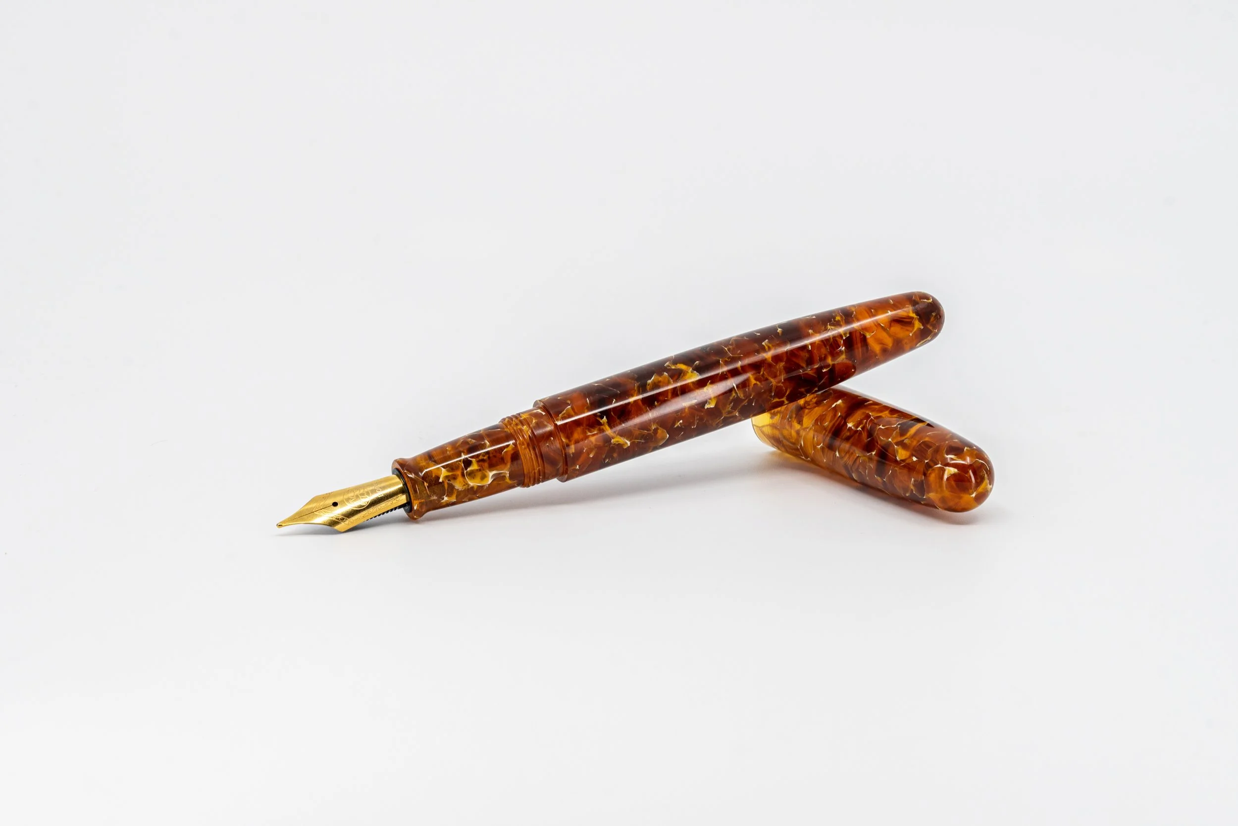 Clyde pen company Conway Stewart fountain pen Amber.jpg