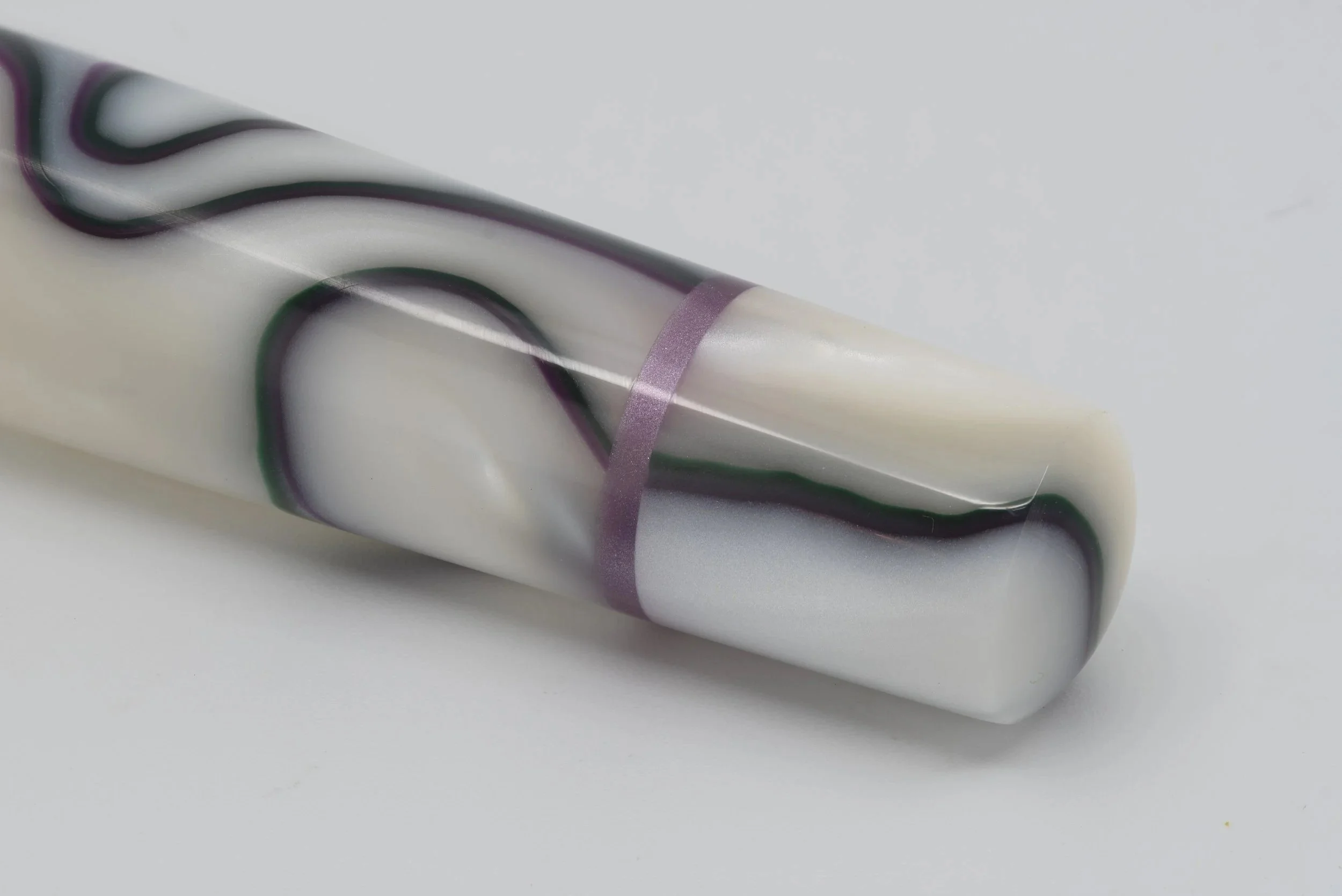 CLYDE+pen+company+Omni+clipped+Orchid+fountain+pen+4.jpg