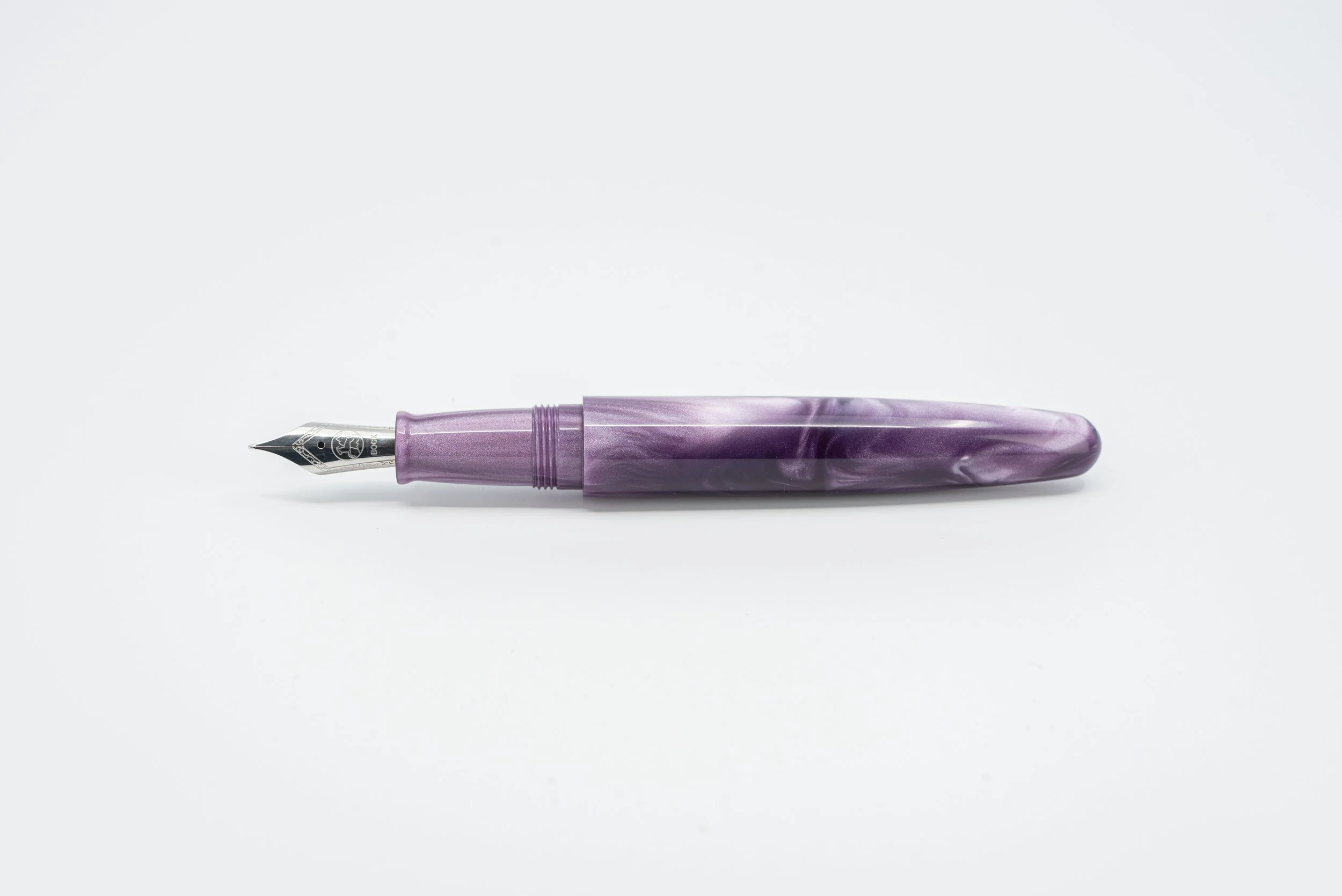 Clyde pen company Veetwo clipped Lavender fountain pen 5.jpg