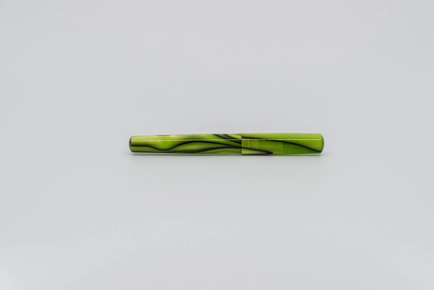 Clyde pen company Omni toxic green fountain pen32q-1.jpg