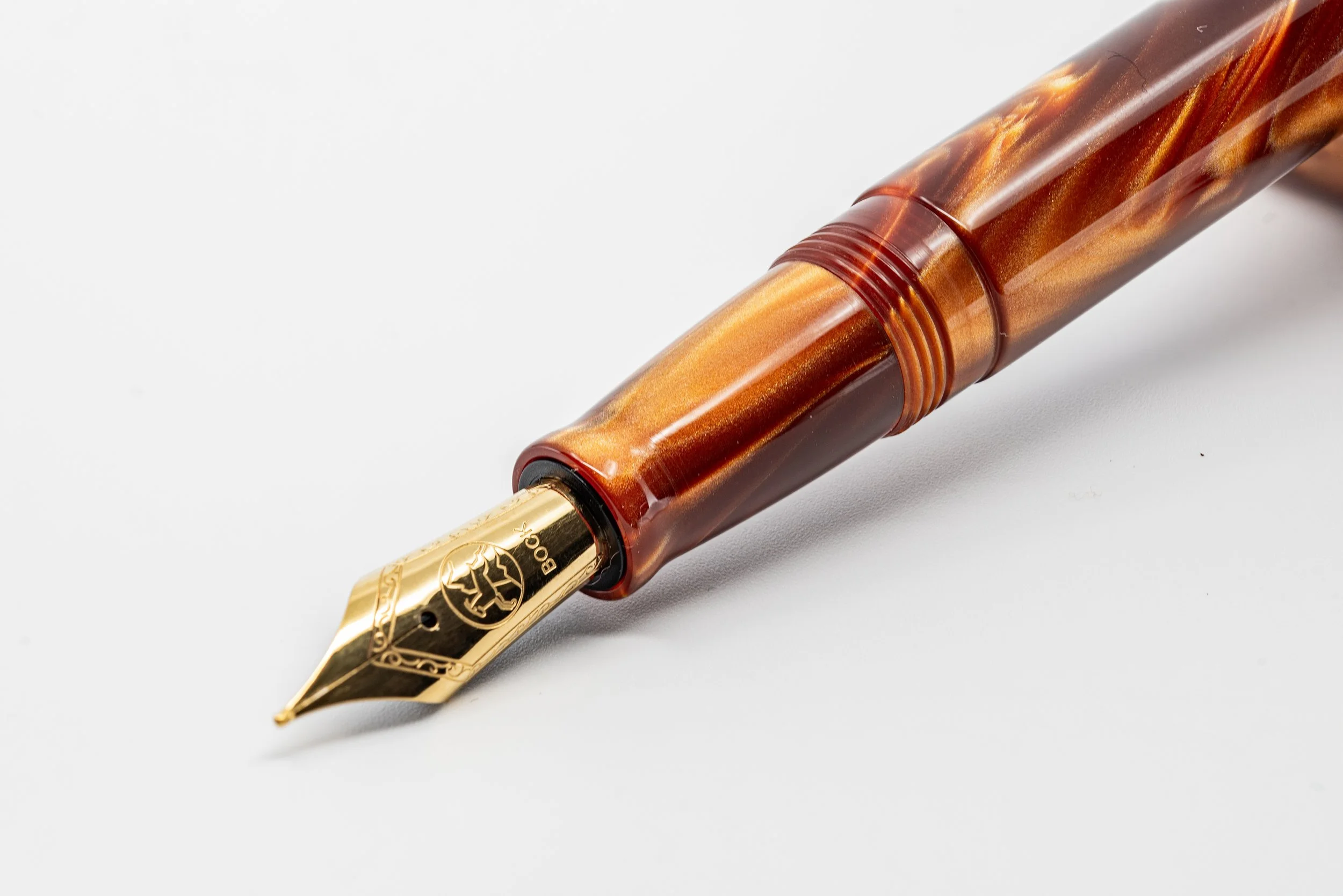 Clyde pen company copper pearl   fountain pen2.jpg