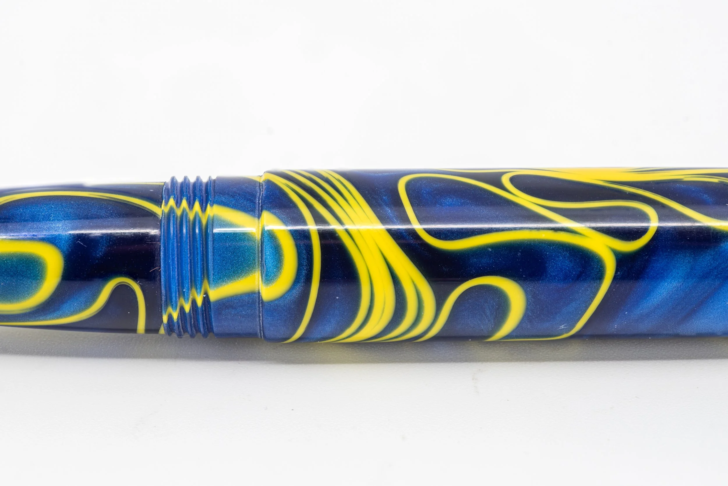 Clyde pen company Omni slim Antarctica fountain pen 2.jpg