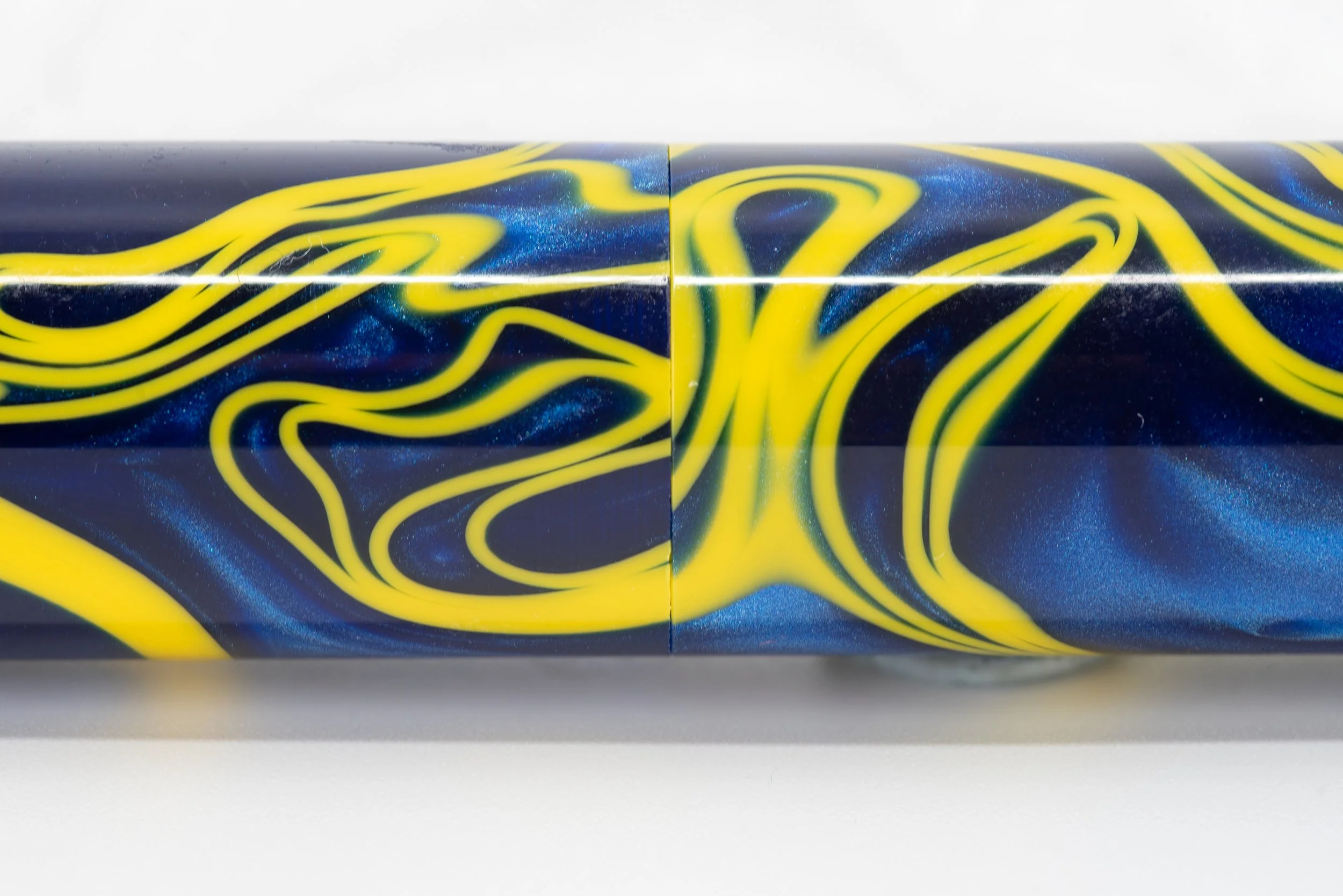 Clyde pen company Veetwo mirror pool fountain pen1.jpg