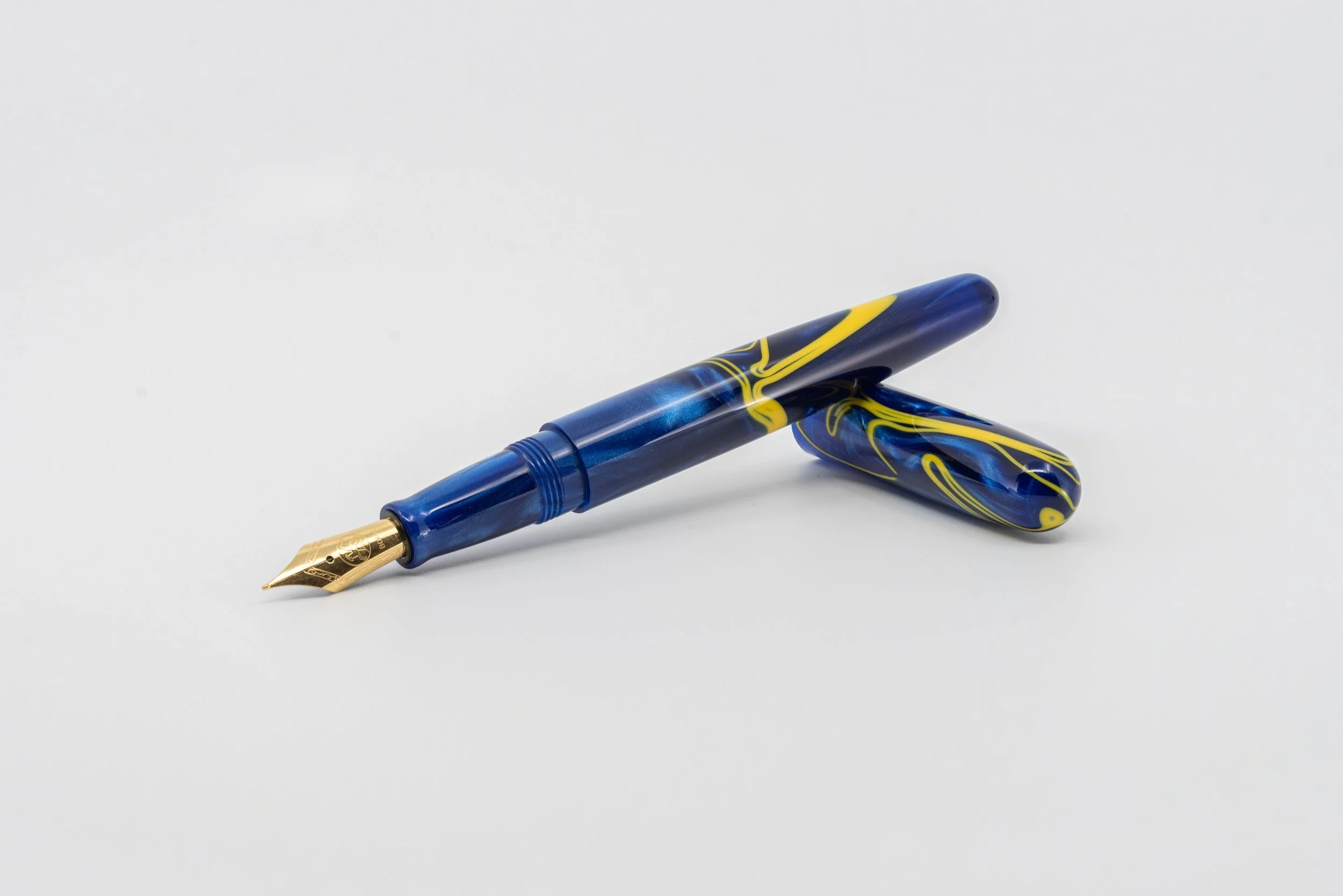 Clyde pen company Veetwo slim Mirror pool fountain pen.jpg