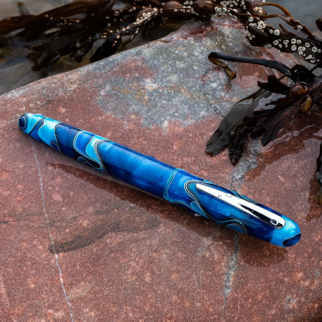 Clyde pen company veetwo clipped antartica Coast photo.jpg