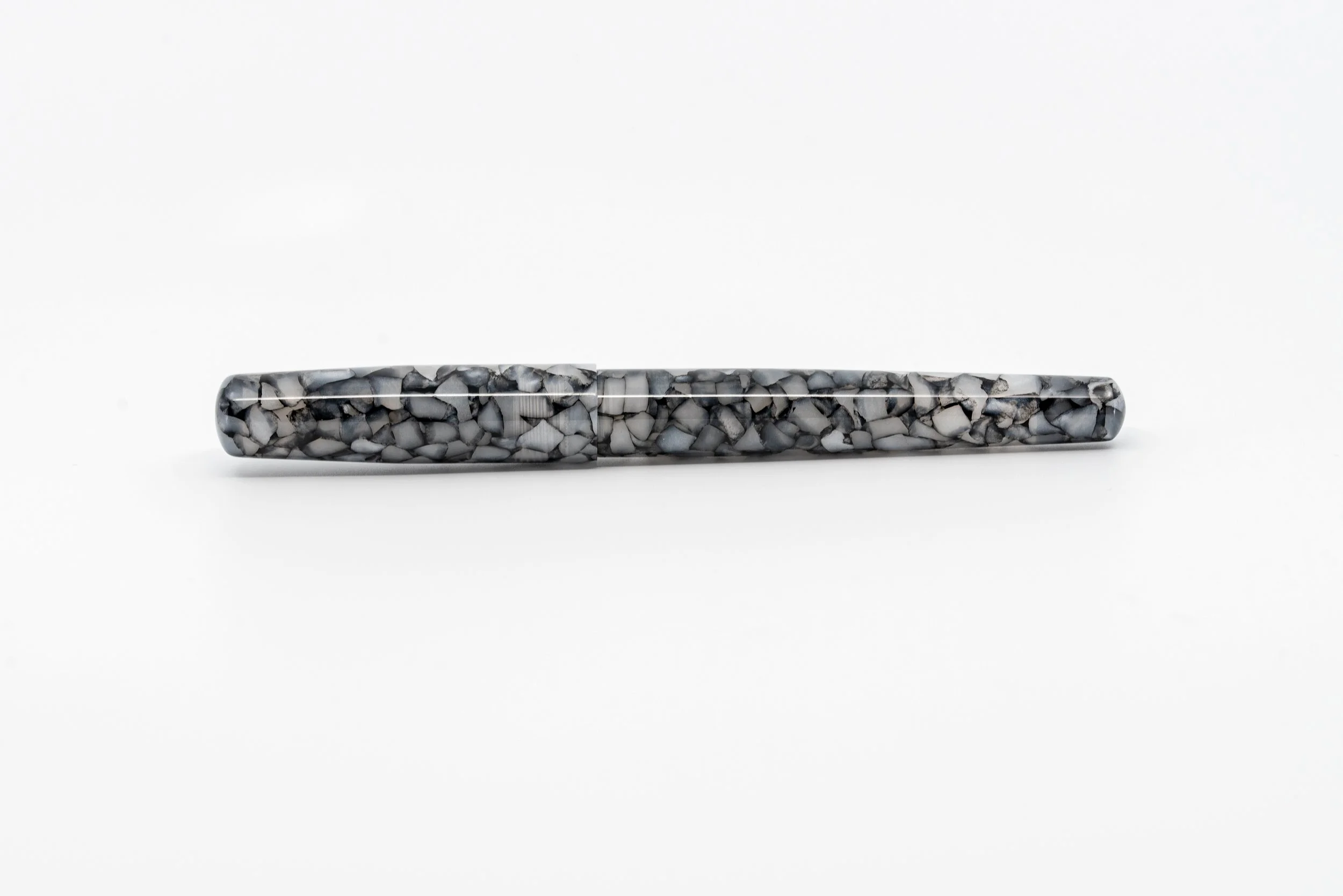Clyde pen company Crush black  fountain pen4.jpg