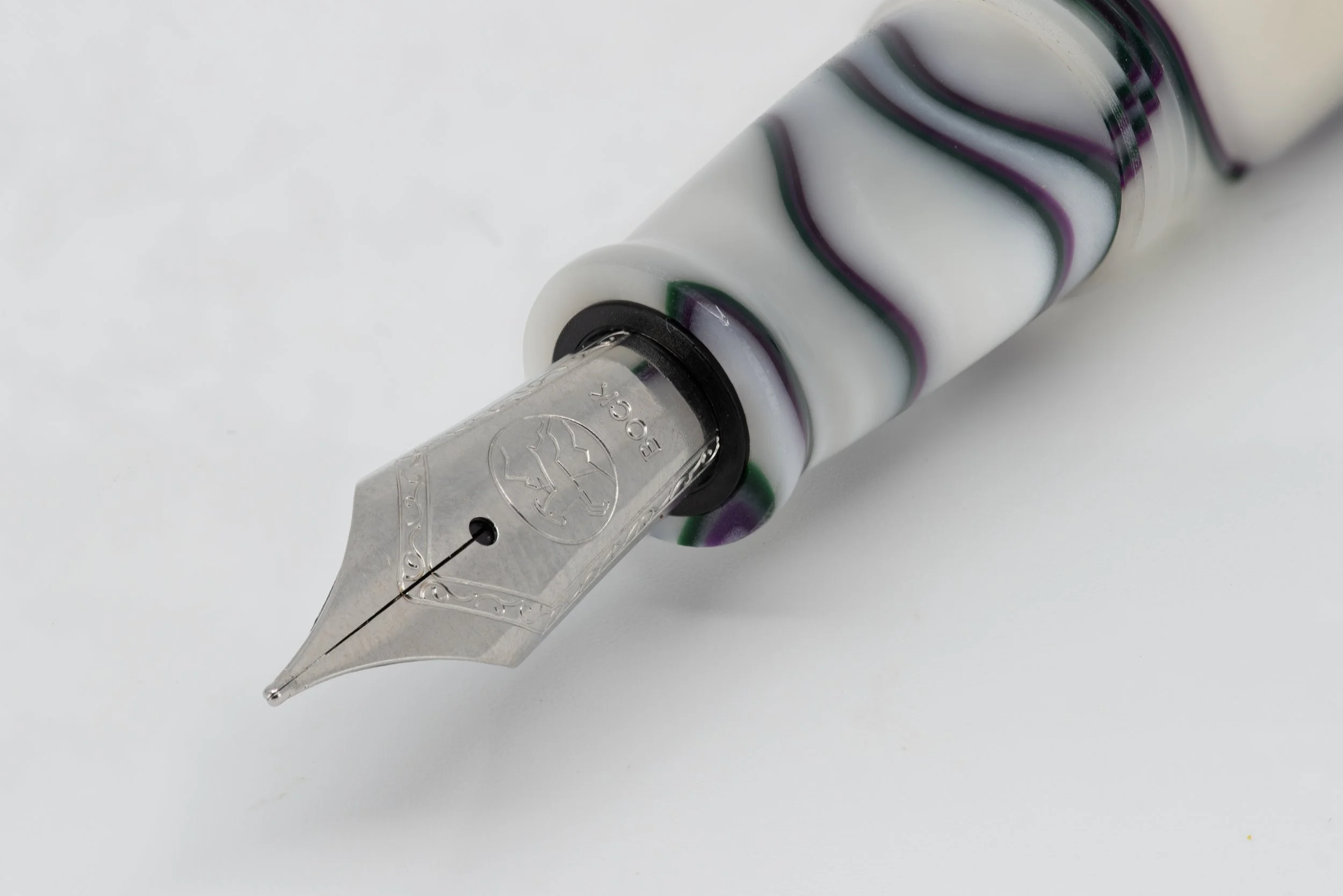 CLYDE pen company Omni clipped Orchid fountain pen.jpg