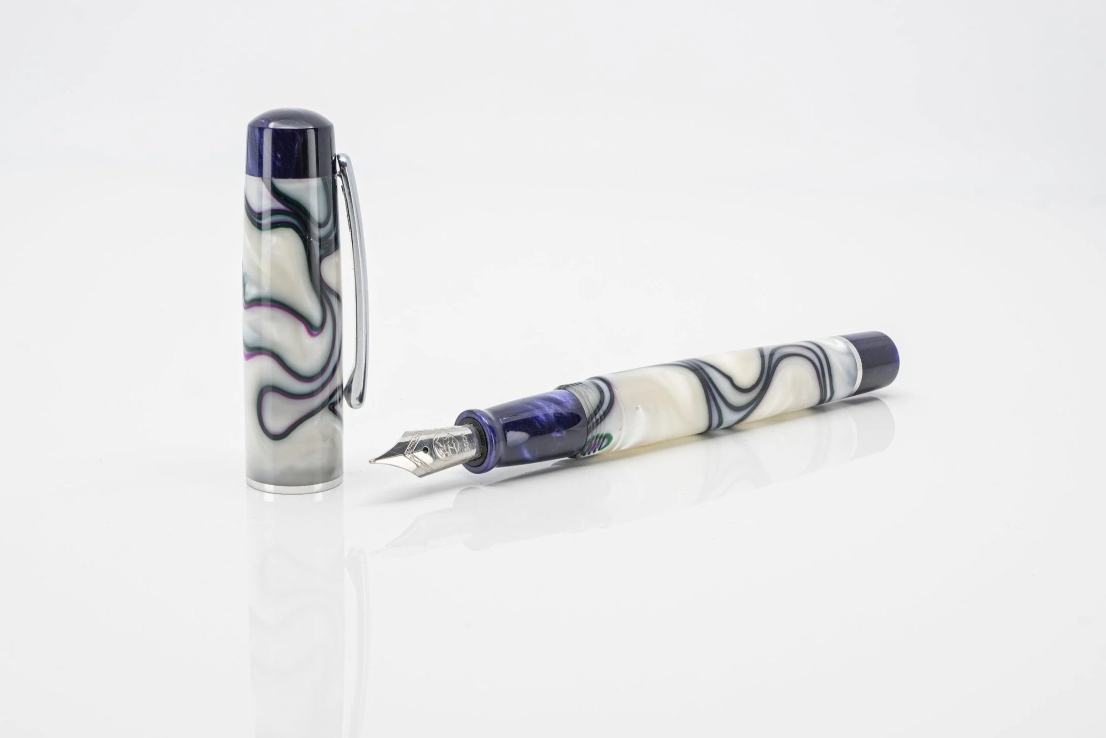 Clyde+pen+company+traditional+fountain+pen+Orchid+wicked+purple9.jpg