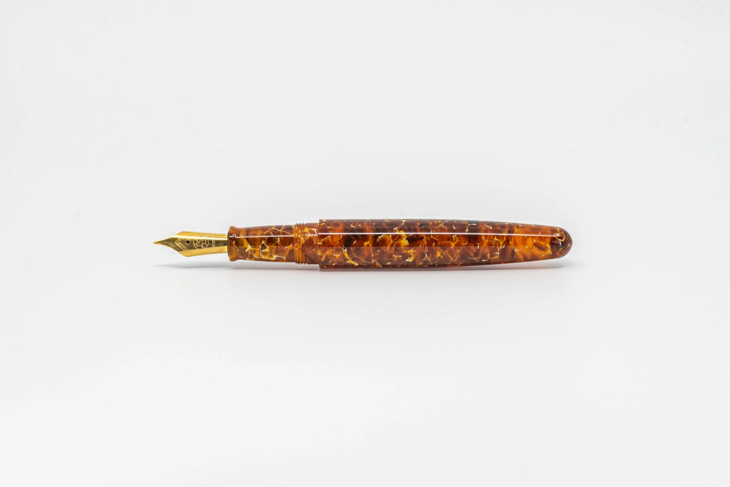 Clyde pen company Conway Stewart fountain pen Amber3.jpg