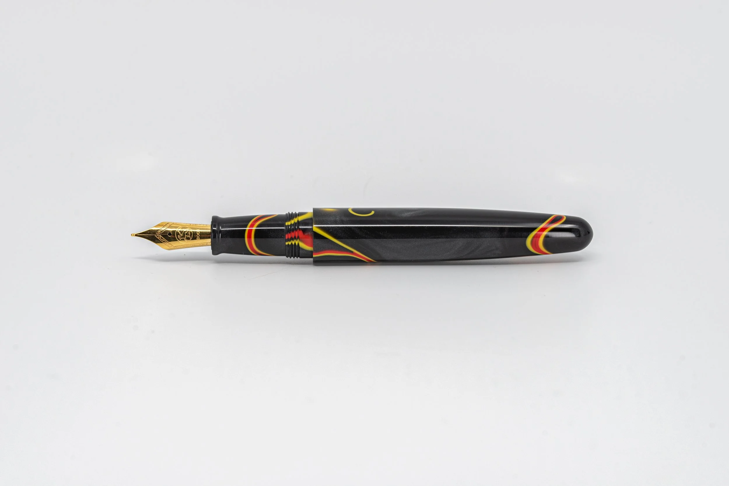 Clyde pen company Cream black Ebonite veetwo clipped foiuntain pen3.jpg