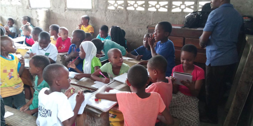 The Experience of Soma Book Café in Facilitating Children’s Creativity