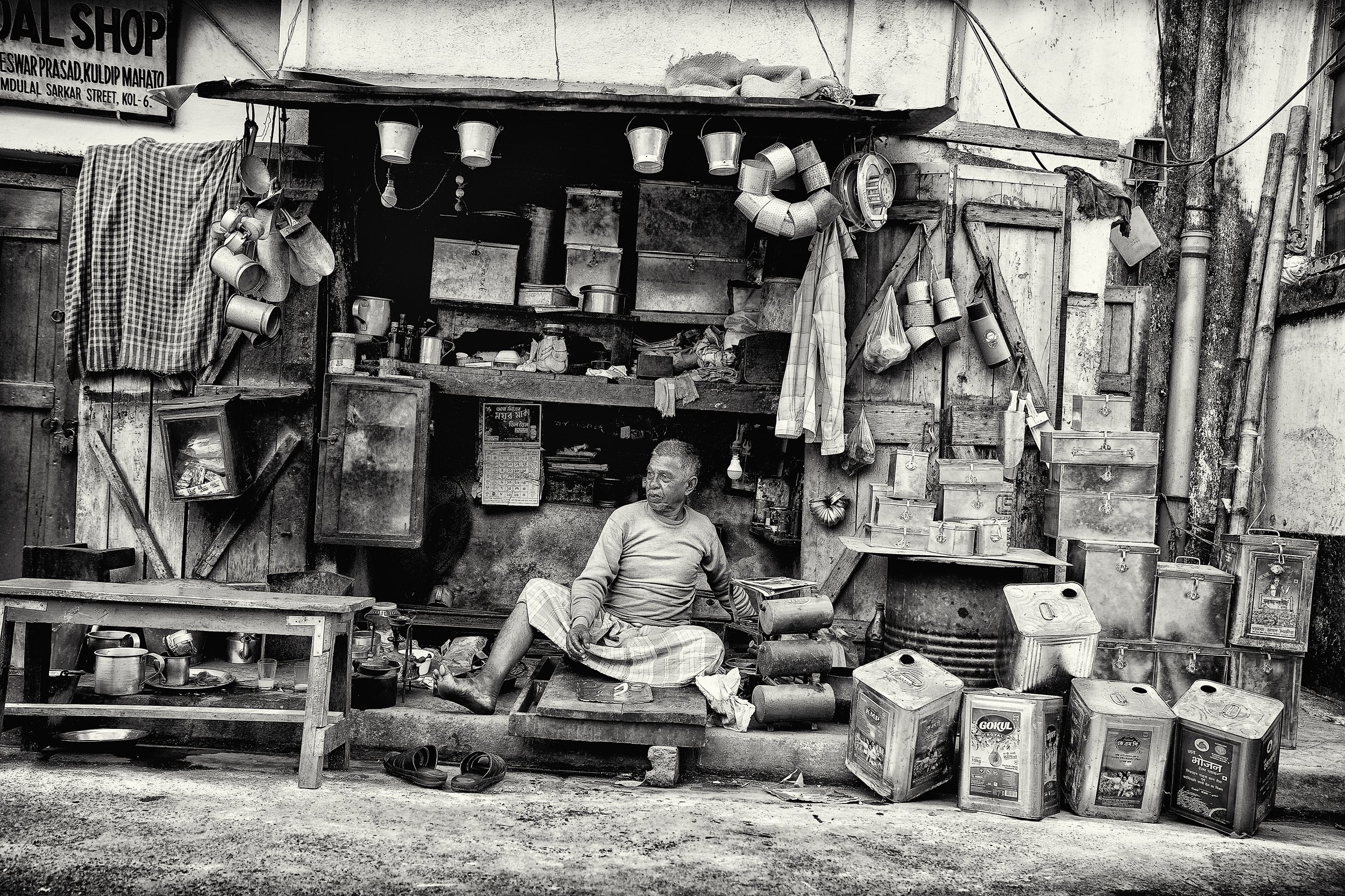 Man tin shop.jpg