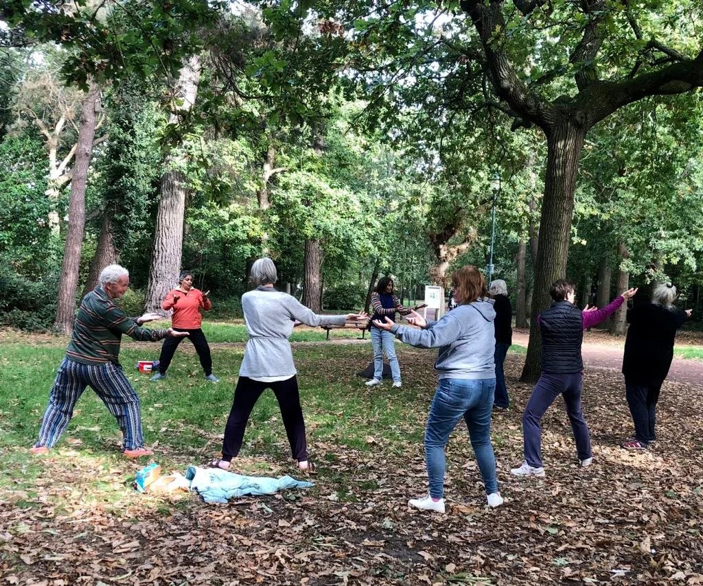 Qigong 8 Silk Brocades (movement in nature) 