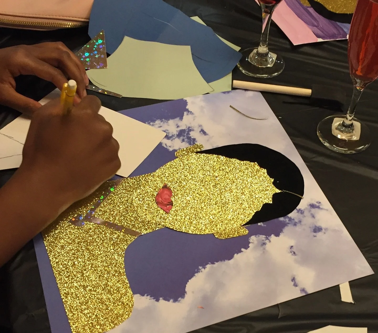Our first parties in 2015 ✂️🖼️
The first to have The girls were making paper art , unwinding, &amp; bonding!