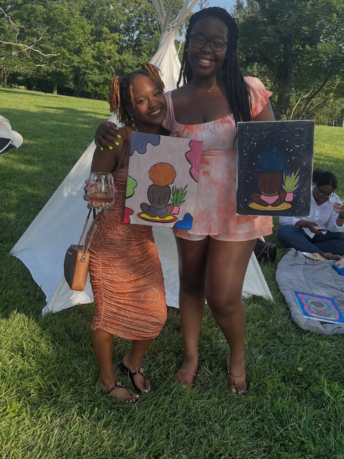 This is your reminder to unwind, bond, &amp; create with @sipandpaper ✂️🎨