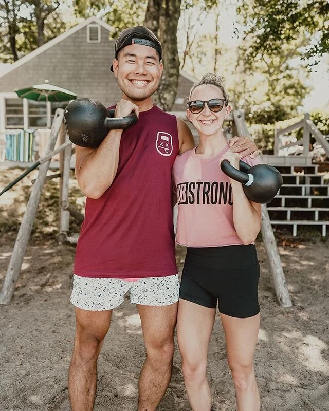What&rsquo;s up Achievers?! @laurenpak22 and @jasonlpak checking in from beautiful Cape Cod this afternoon! We&rsquo;ve got a burning question for you all:
-
If you could only choose ONE kettlebell move to keep in your workout routine, which would it