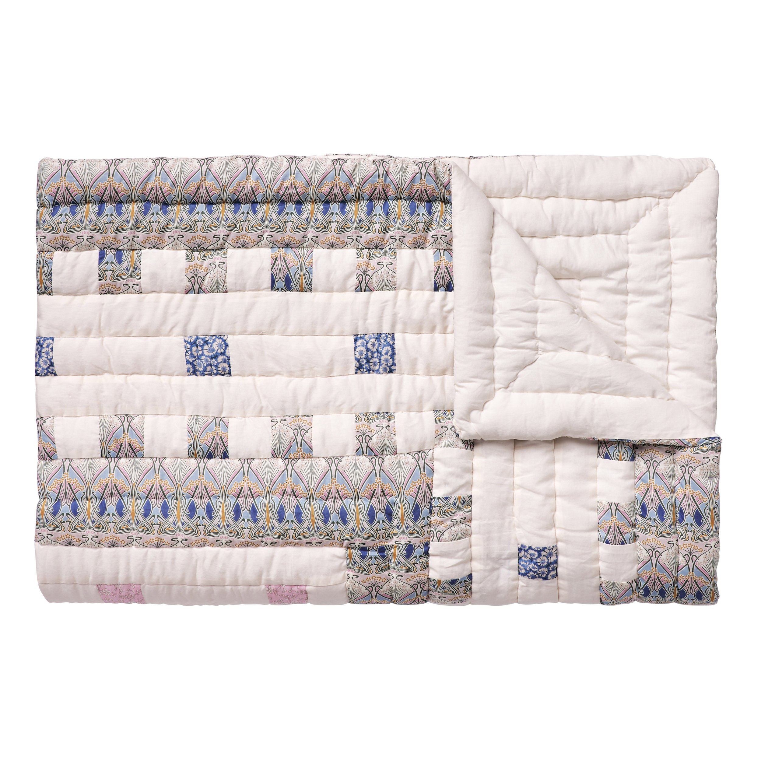 ProjektiTyyny_Quilt_BlueSquares_01.jpg