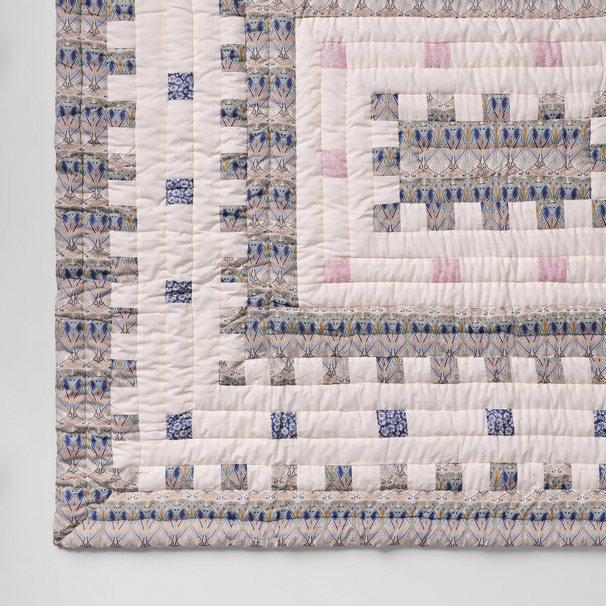 ProjektiTyyny_Quilt_BlueSquares_02.jpg