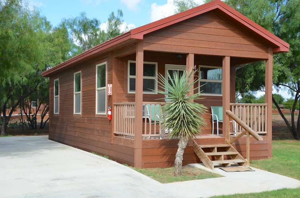 cottage1.jpg