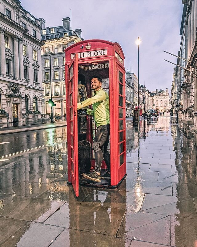 Trying to find the Ministry of Magic like...🧙🏻&zwj;♂️
.
.
.
This is from our pre-sunrise run when we were in London last month before shit hit the fan. I know a lot of people judge us for running when we are on vacation, but this was a highlight of