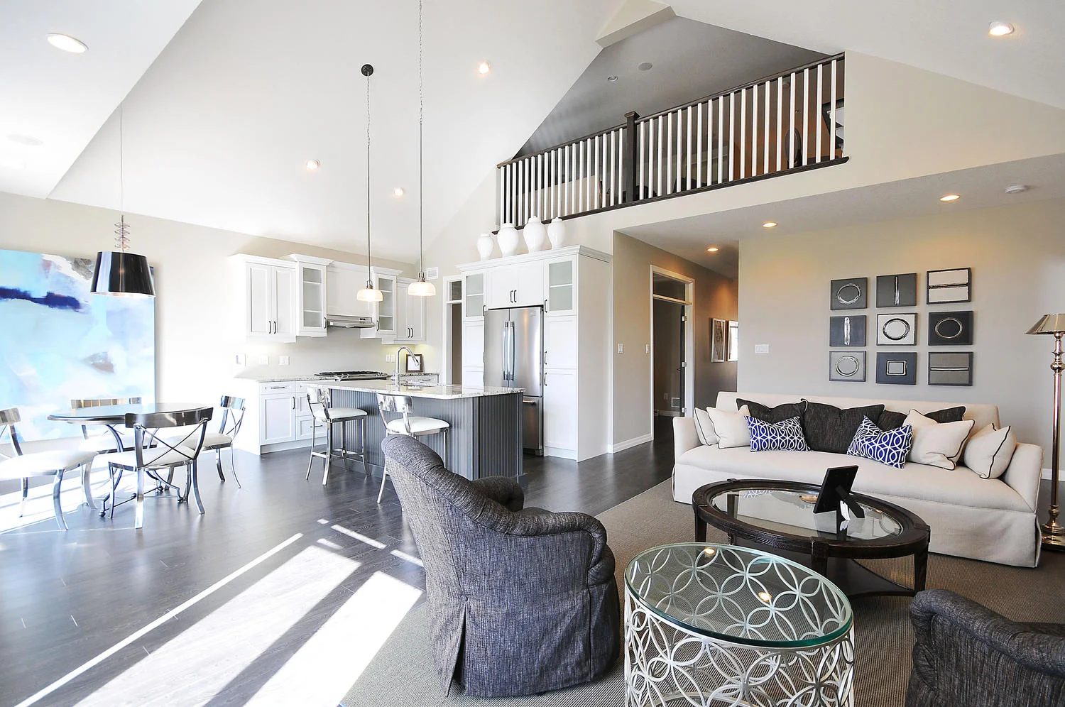 1301 Eagletrace Dr London ON-large-018-18-Great Room Kitchen View-1500x997-72dpi.jpg