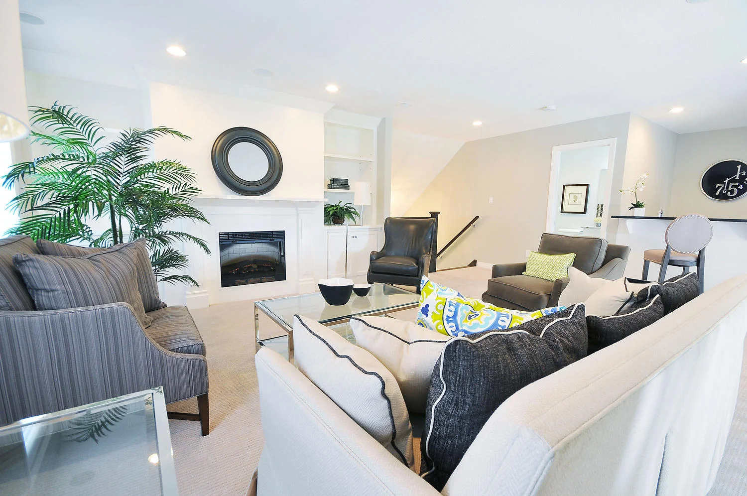 1301 Eagletrace Dr London ON-large-036-36-Family Room View-1500x997-72dpi.jpg