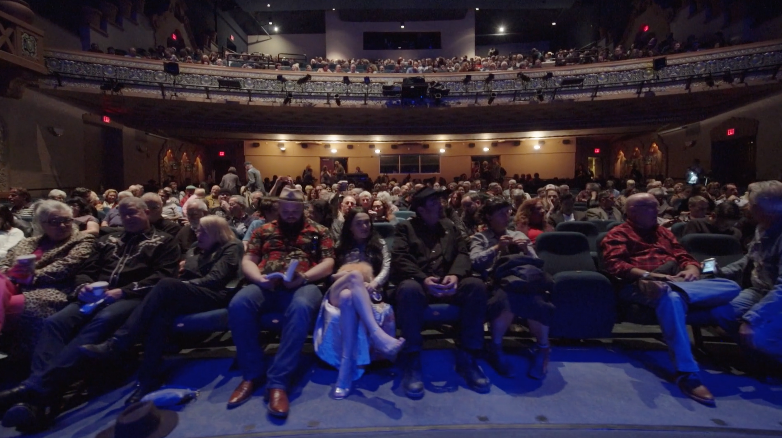 CROWD.png